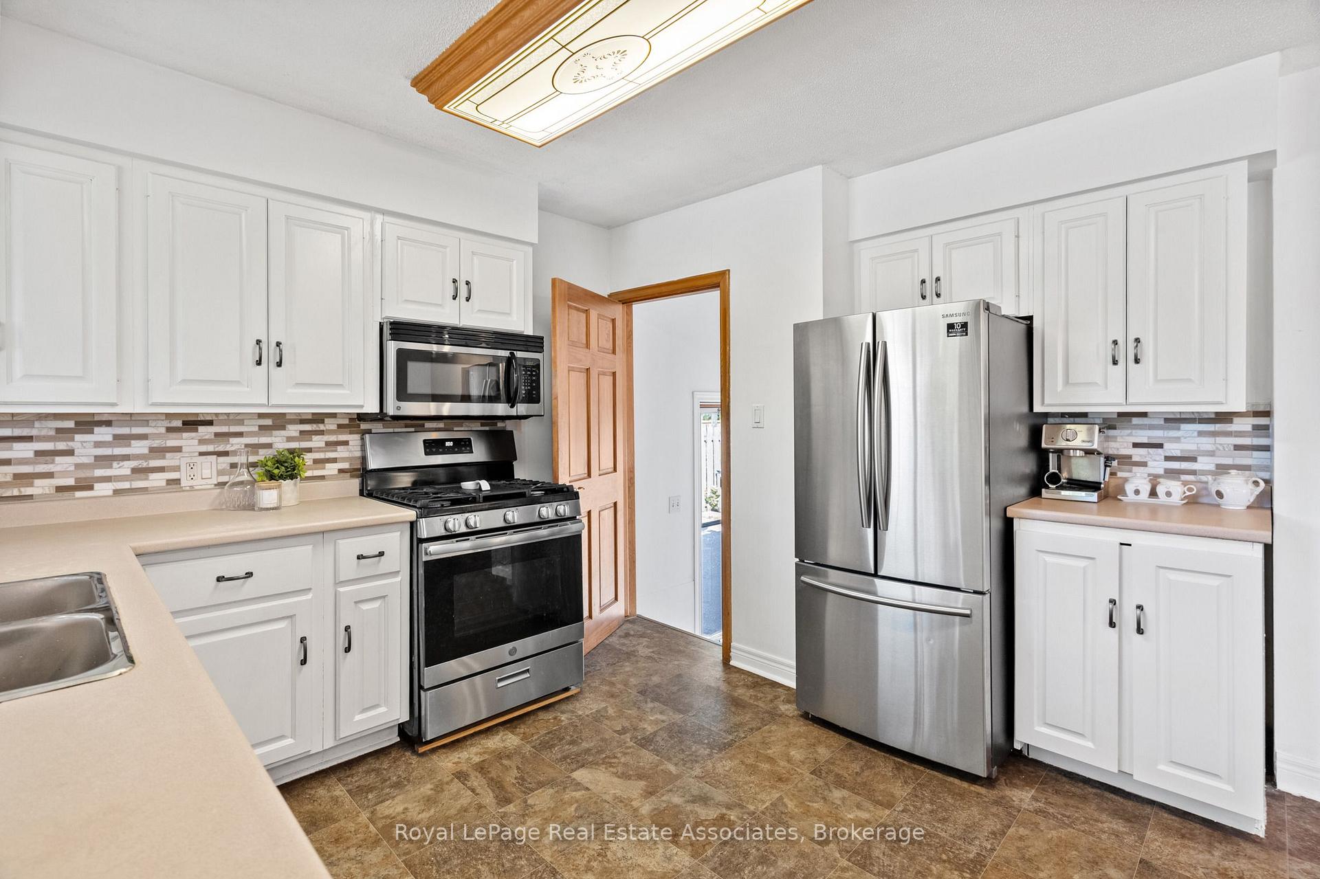 Photo 7 of 29 Trufal Avenue, Welland, Broadway — HOMEH