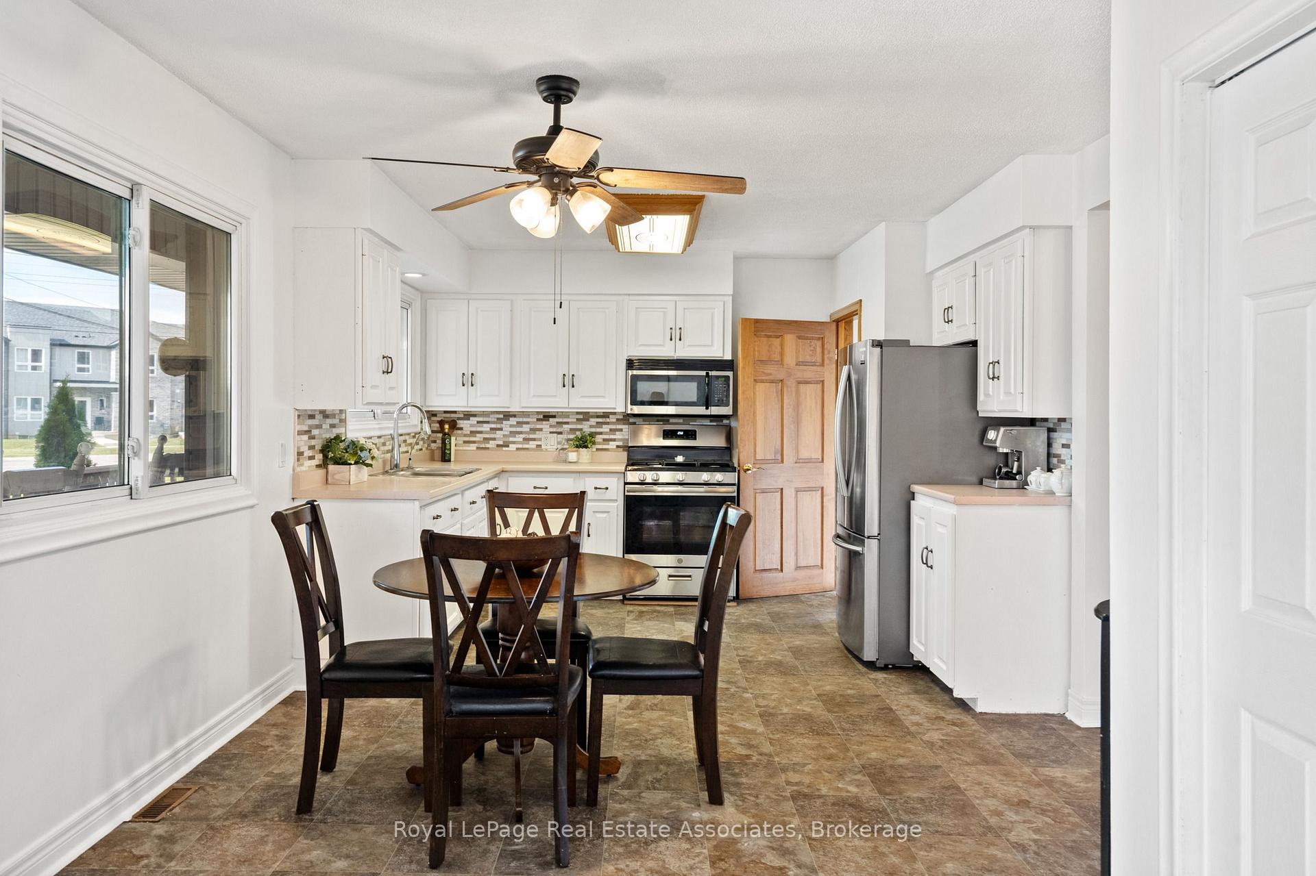 Photo 10 of 29 Trufal Avenue, Welland, Broadway — HOMEH