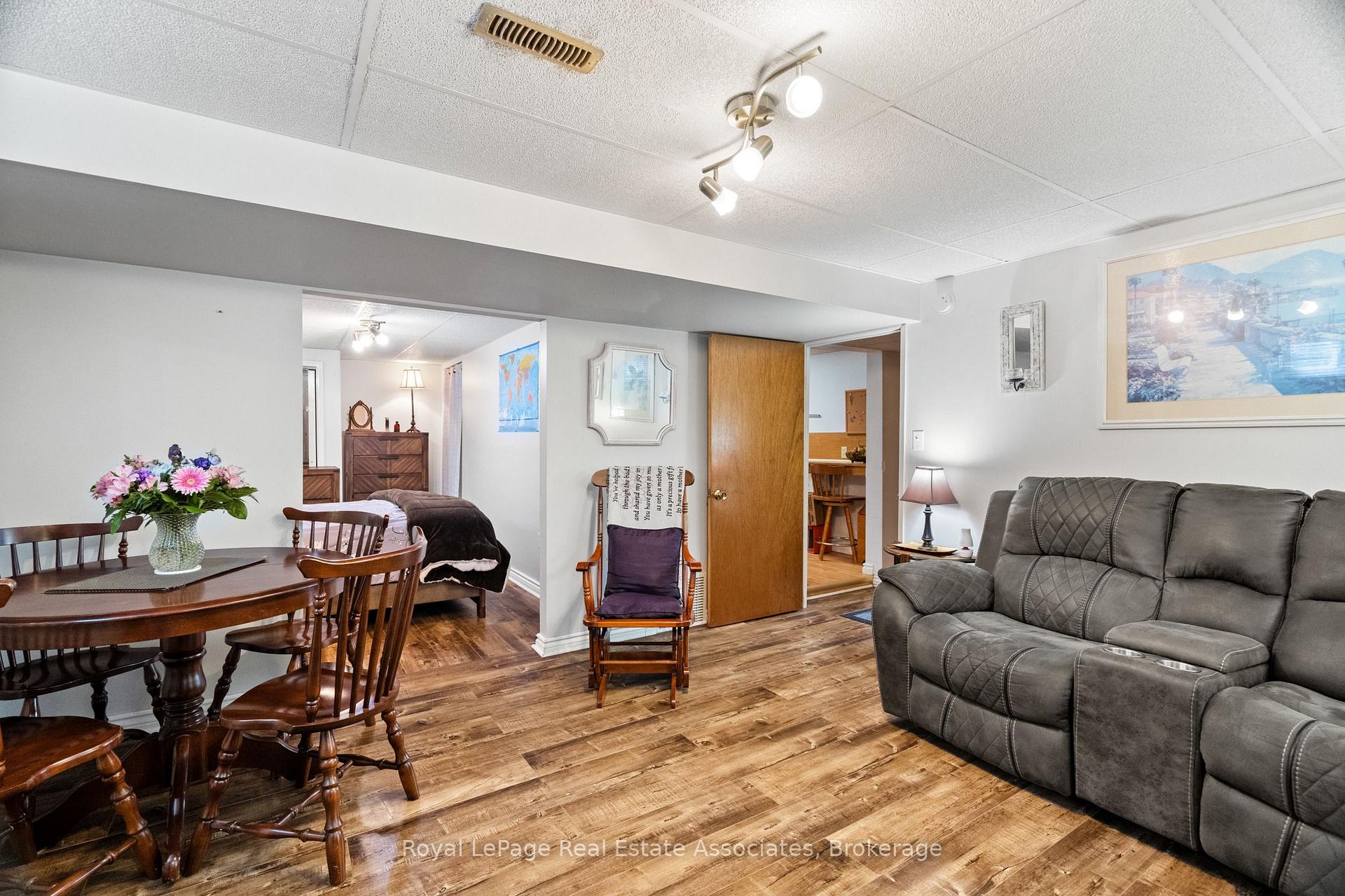 Photo 21 of 29 Trufal Avenue, Welland, Broadway — HOMEH