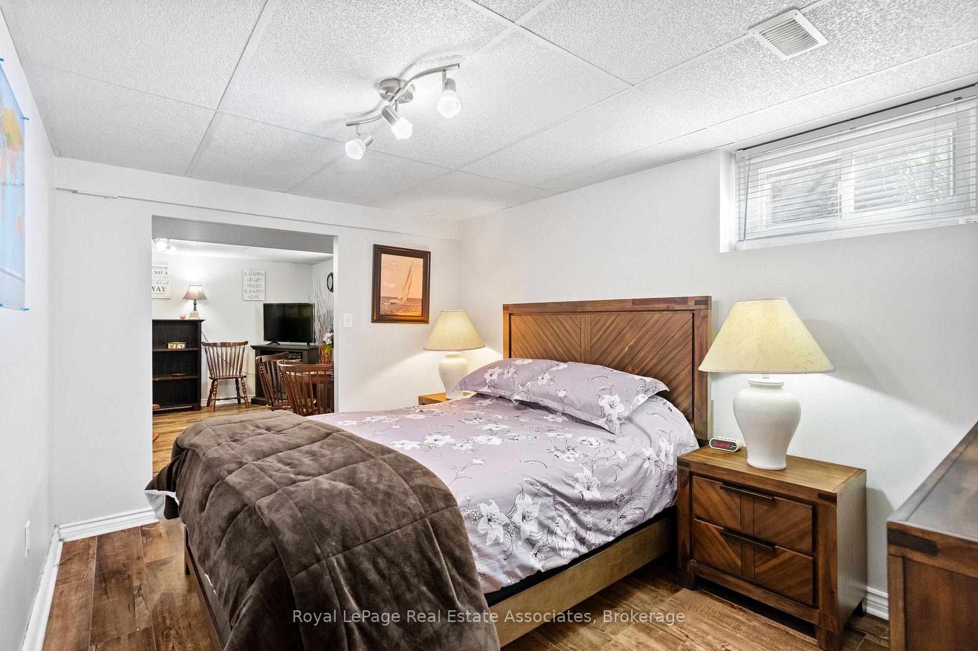 Photo 23 of 29 Trufal Avenue, Welland, Broadway — HOMEH