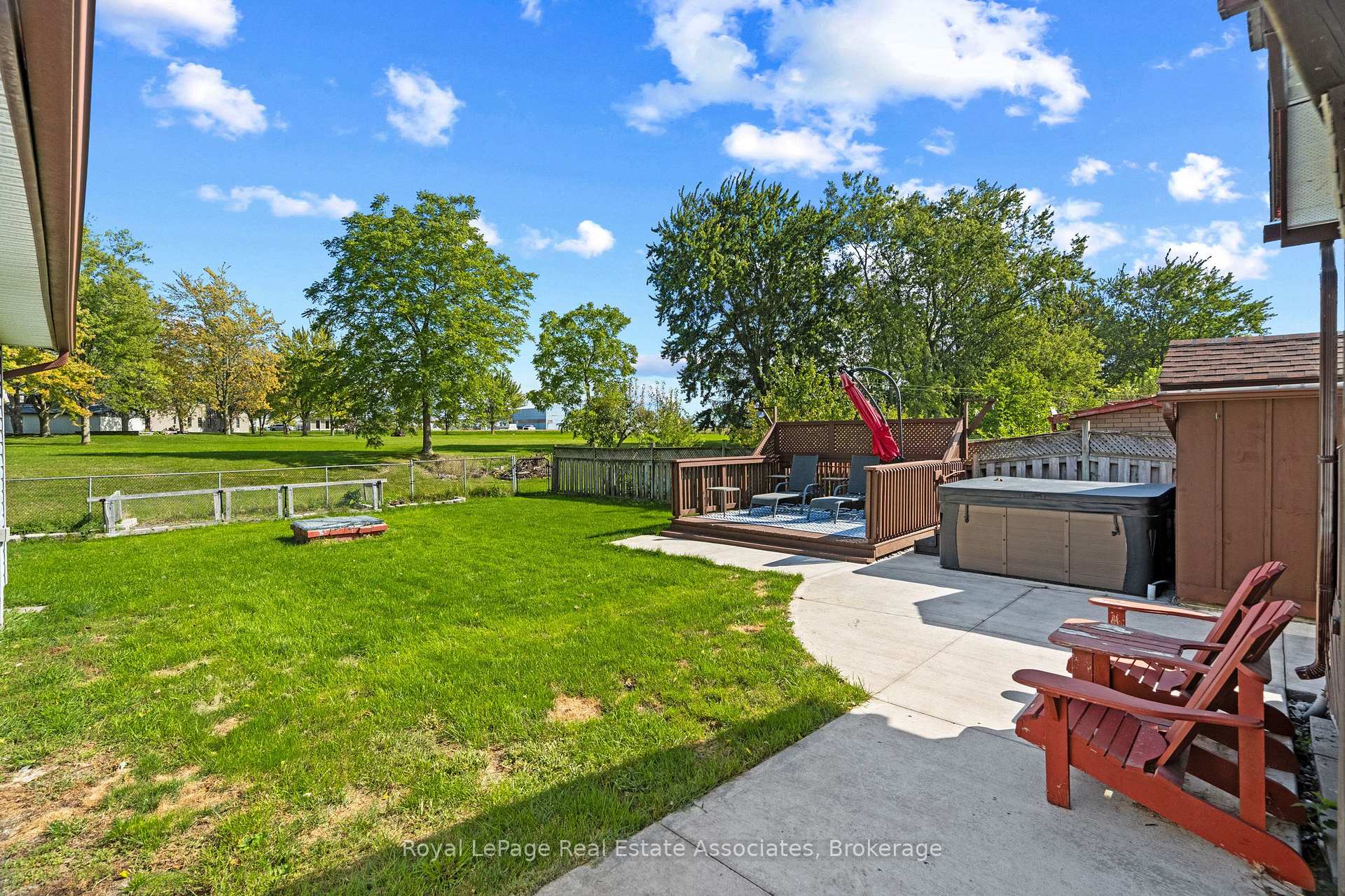 Photo 30 of 29 Trufal Avenue, Welland, Broadway — HOMEH