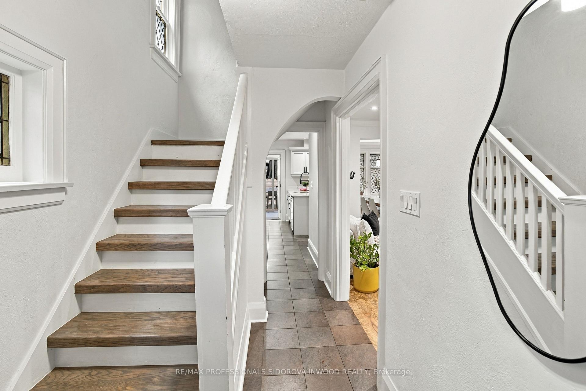 Photo 13 of 26 Larkin Avenue, Toronto, High Park-Swansea — HOMEH
