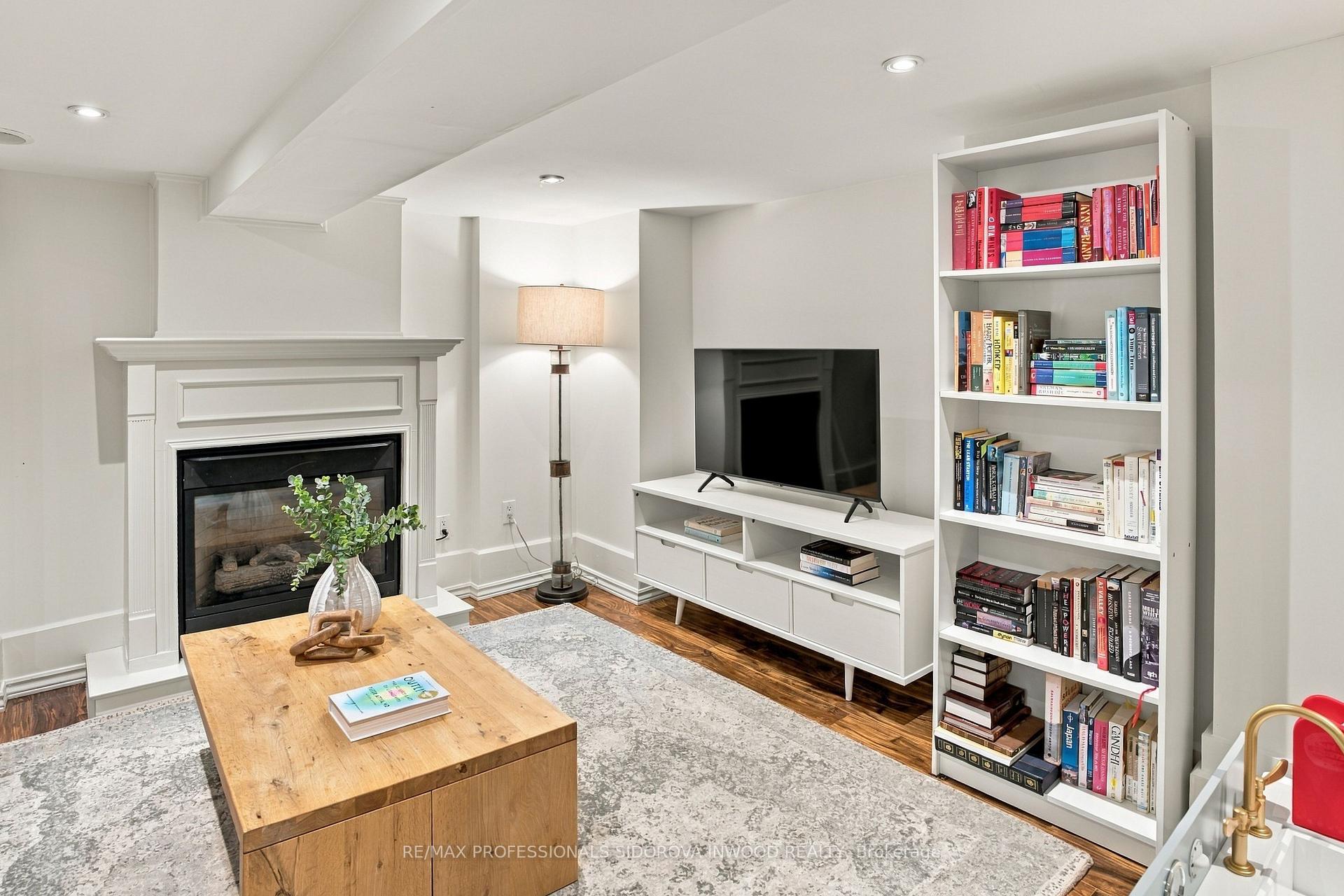 Photo 24 of 26 Larkin Avenue, Toronto, High Park-Swansea — HOMEH