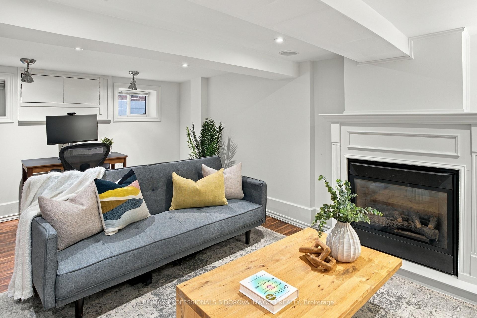 Photo 25 of 26 Larkin Avenue, Toronto, High Park-Swansea — HOMEH