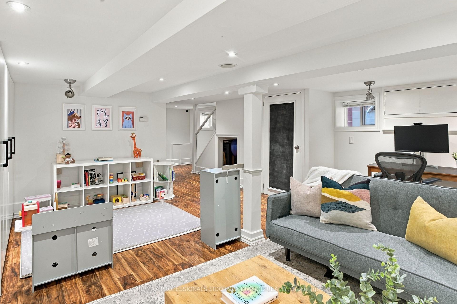 Photo 26 of 26 Larkin Avenue, Toronto, High Park-Swansea — HOMEH