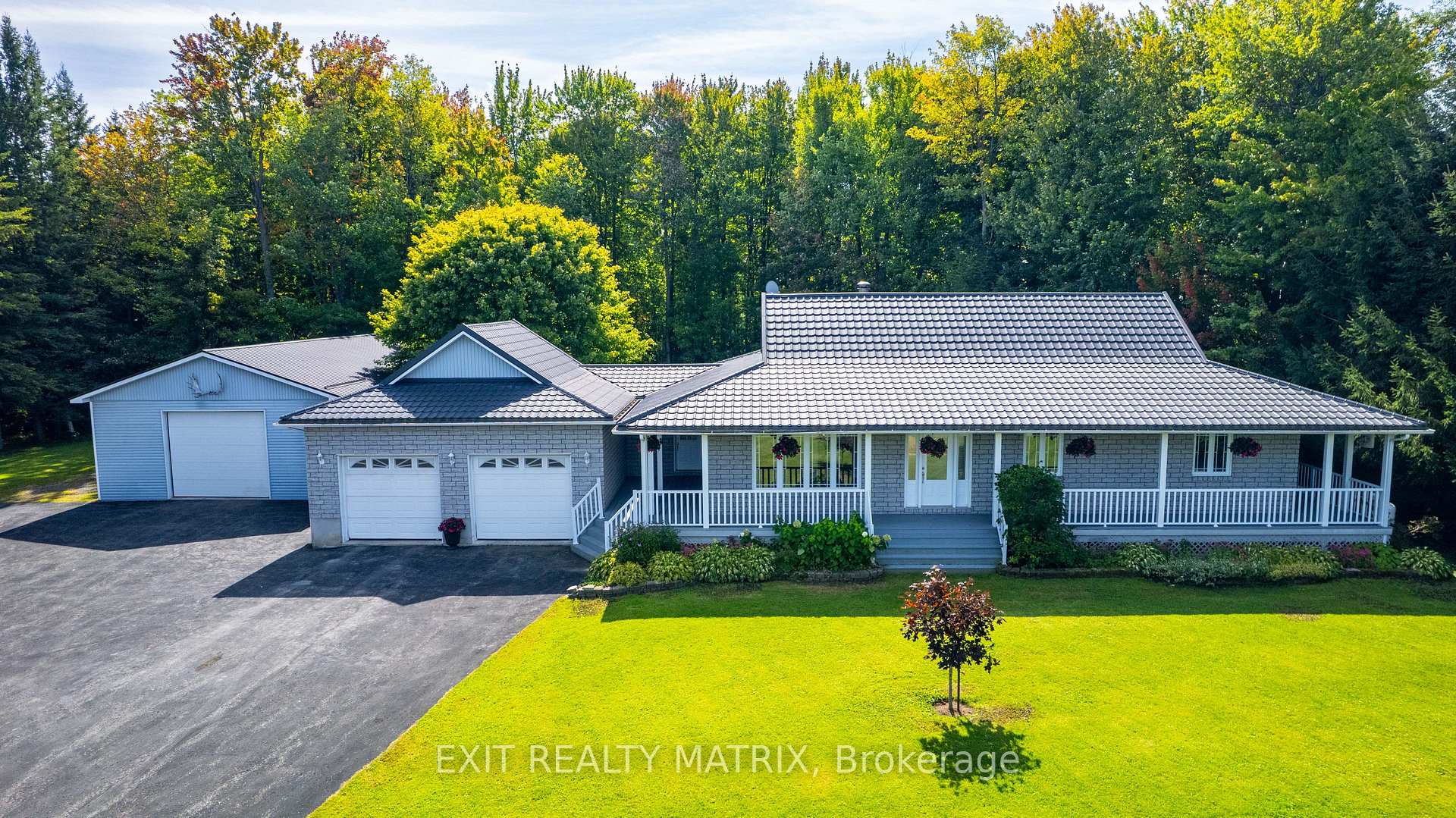 Front of 2120 Russland Road