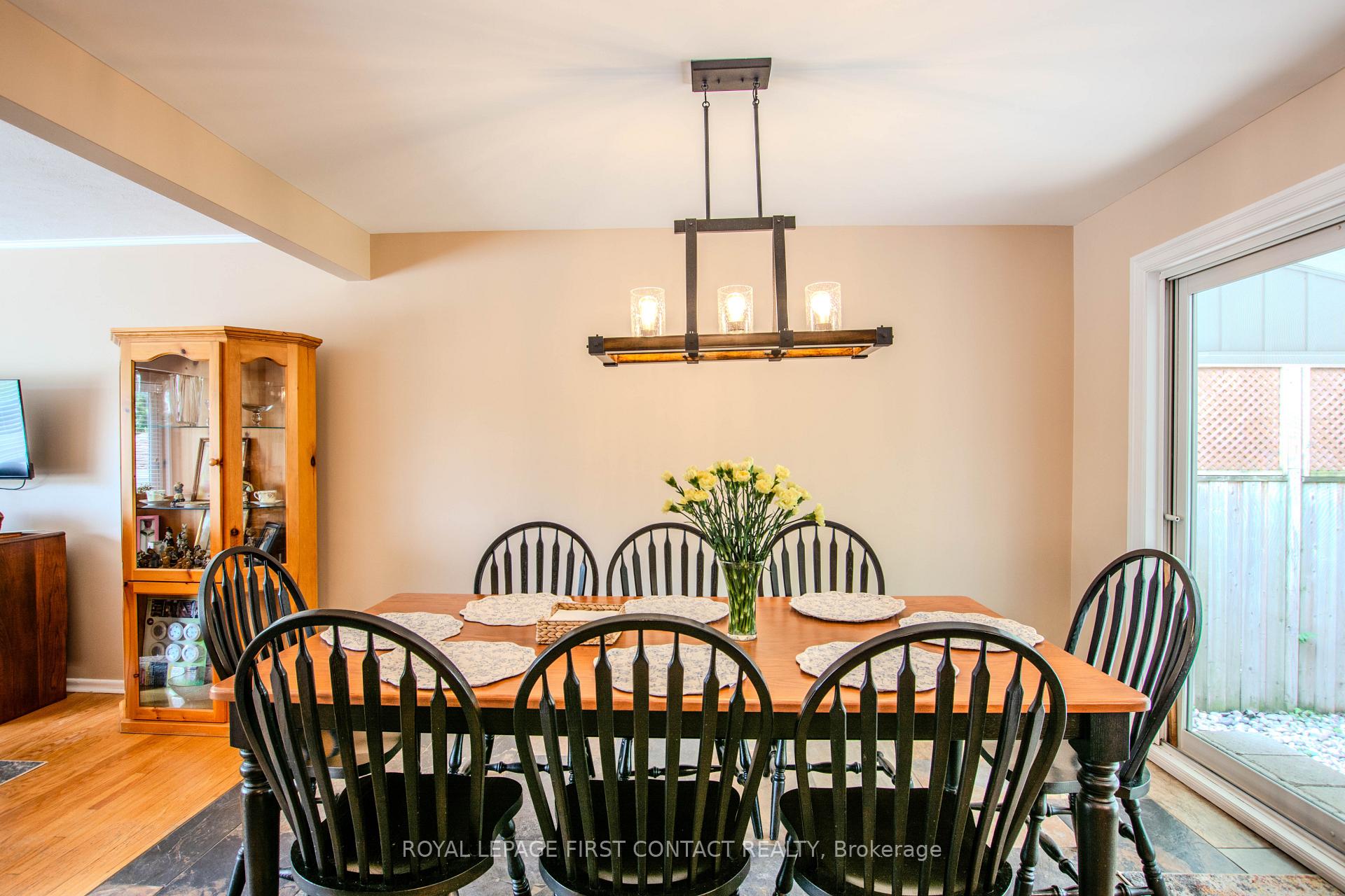 Photo 14 of 27 Tower Crescent, Barrie, Allandale Heights — HOMEH