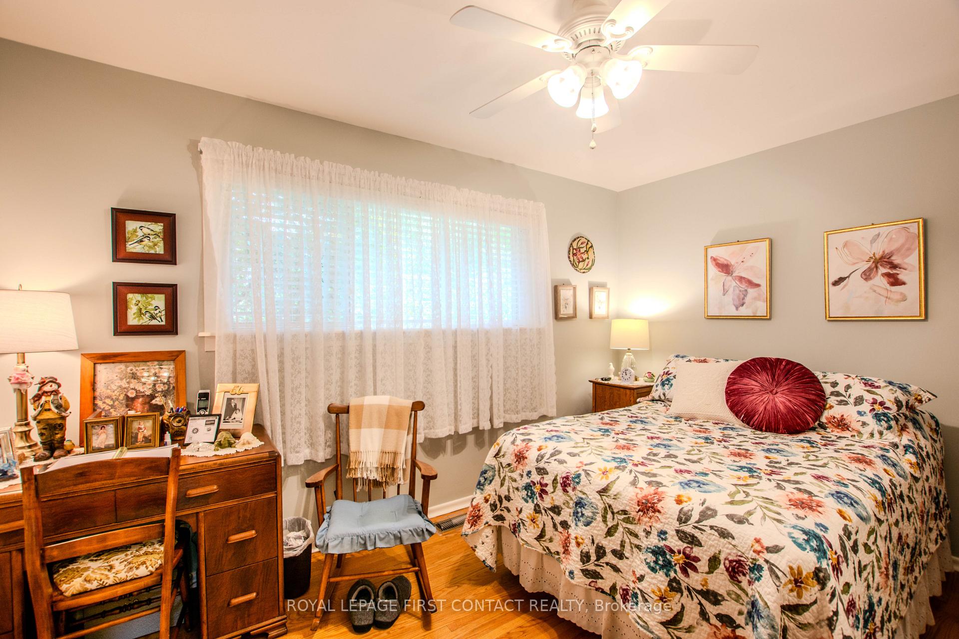 Photo 16 of 27 Tower Crescent, Barrie, Allandale Heights — HOMEH
