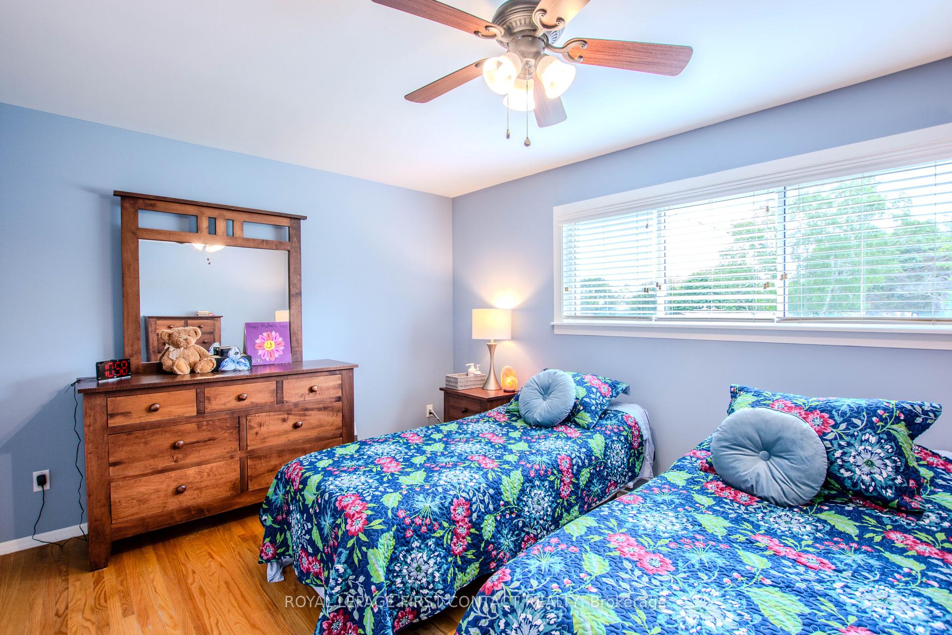 Photo 18 of 27 Tower Crescent, Barrie, Allandale Heights — HOMEH