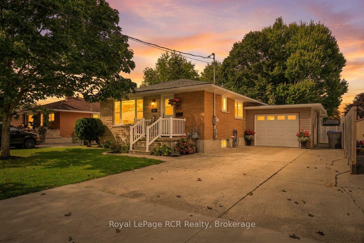 Front of 275 Elm Avenue N