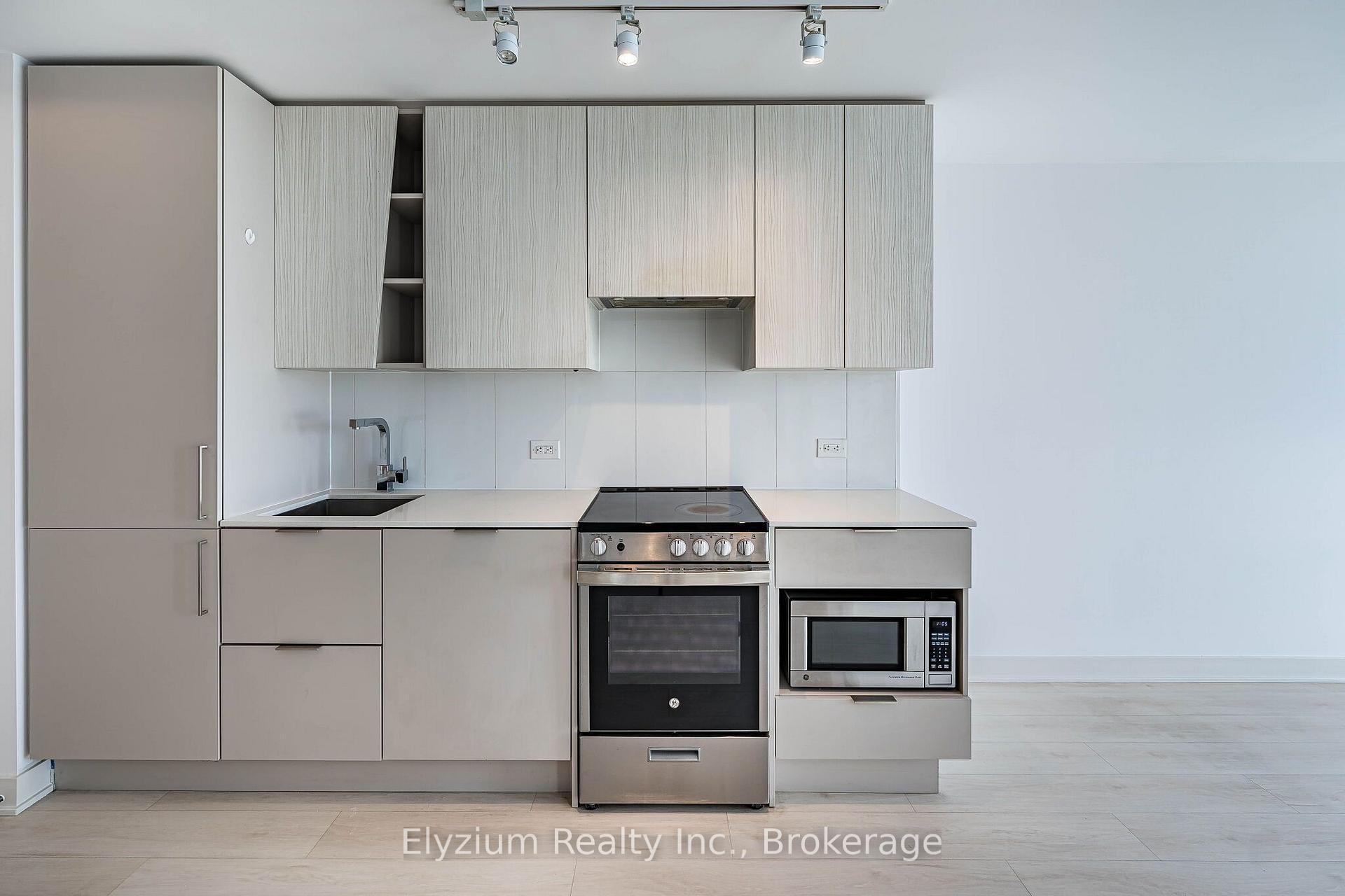 Photo 35 of Unit 2005, 3900 Confederation Parkway, Mississauga, City Centre — HOMEH