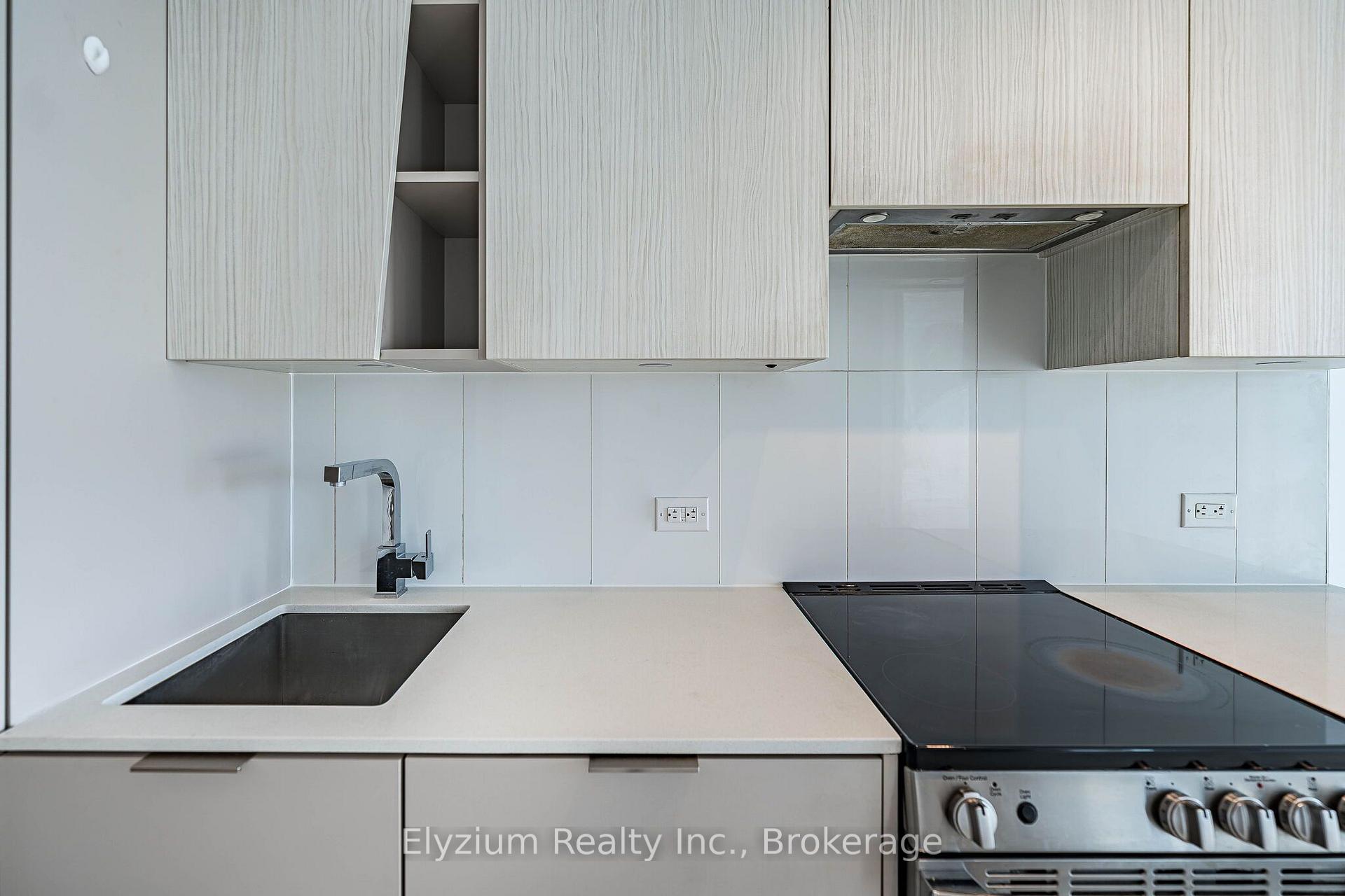 Photo 42 of Unit 2005, 3900 Confederation Parkway, Mississauga, City Centre — HOMEH