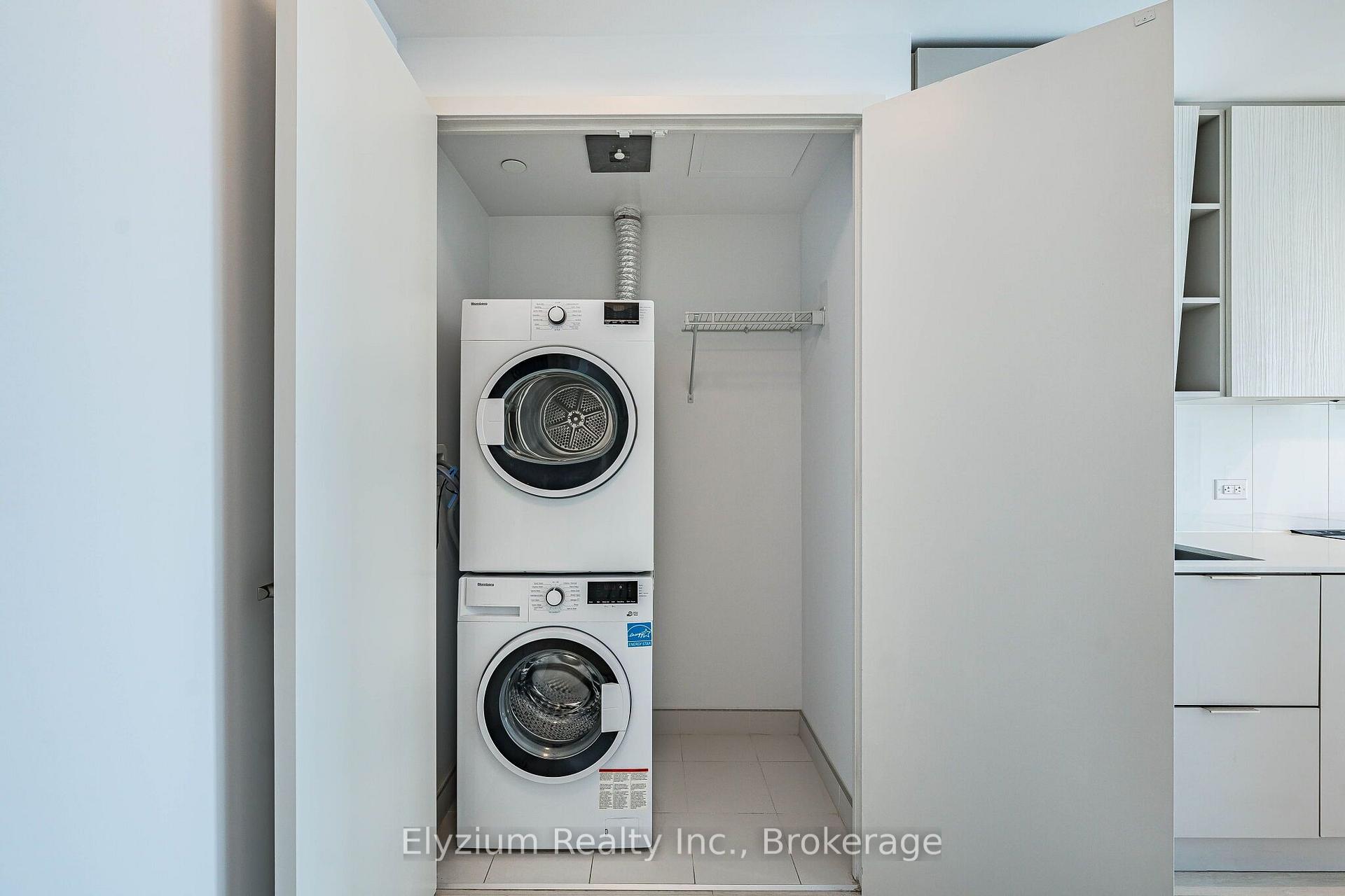 Photo 57 of Unit 2005, 3900 Confederation Parkway, Mississauga, City Centre — HOMEH