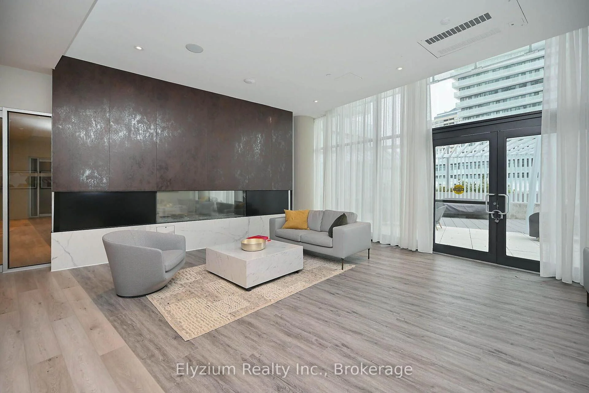 Photo 7 of Unit 2005, 3900 Confederation Parkway, Mississauga, City Centre — HOMEH