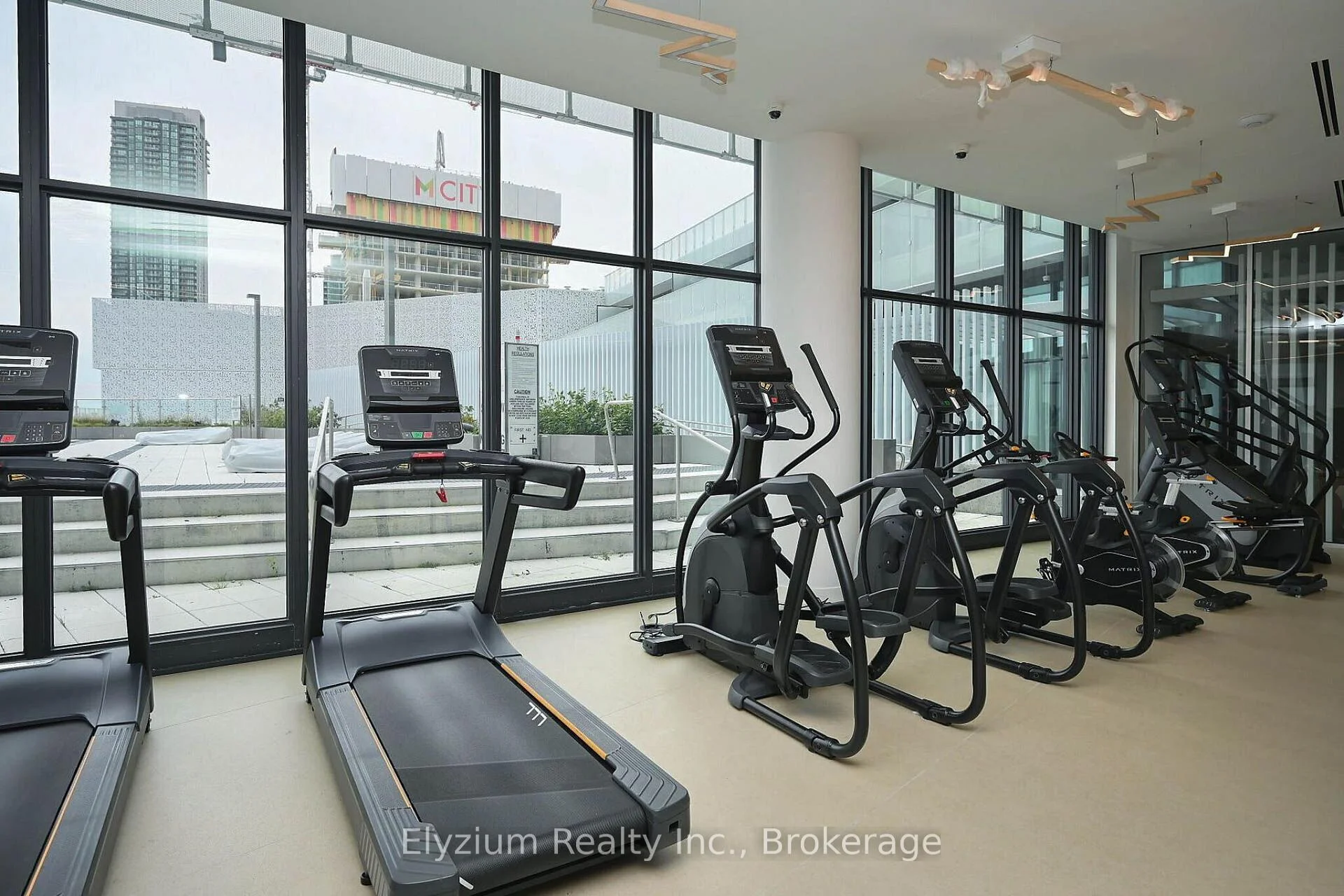 Photo 12 of Unit 2005, 3900 Confederation Parkway, Mississauga, City Centre — HOMEH