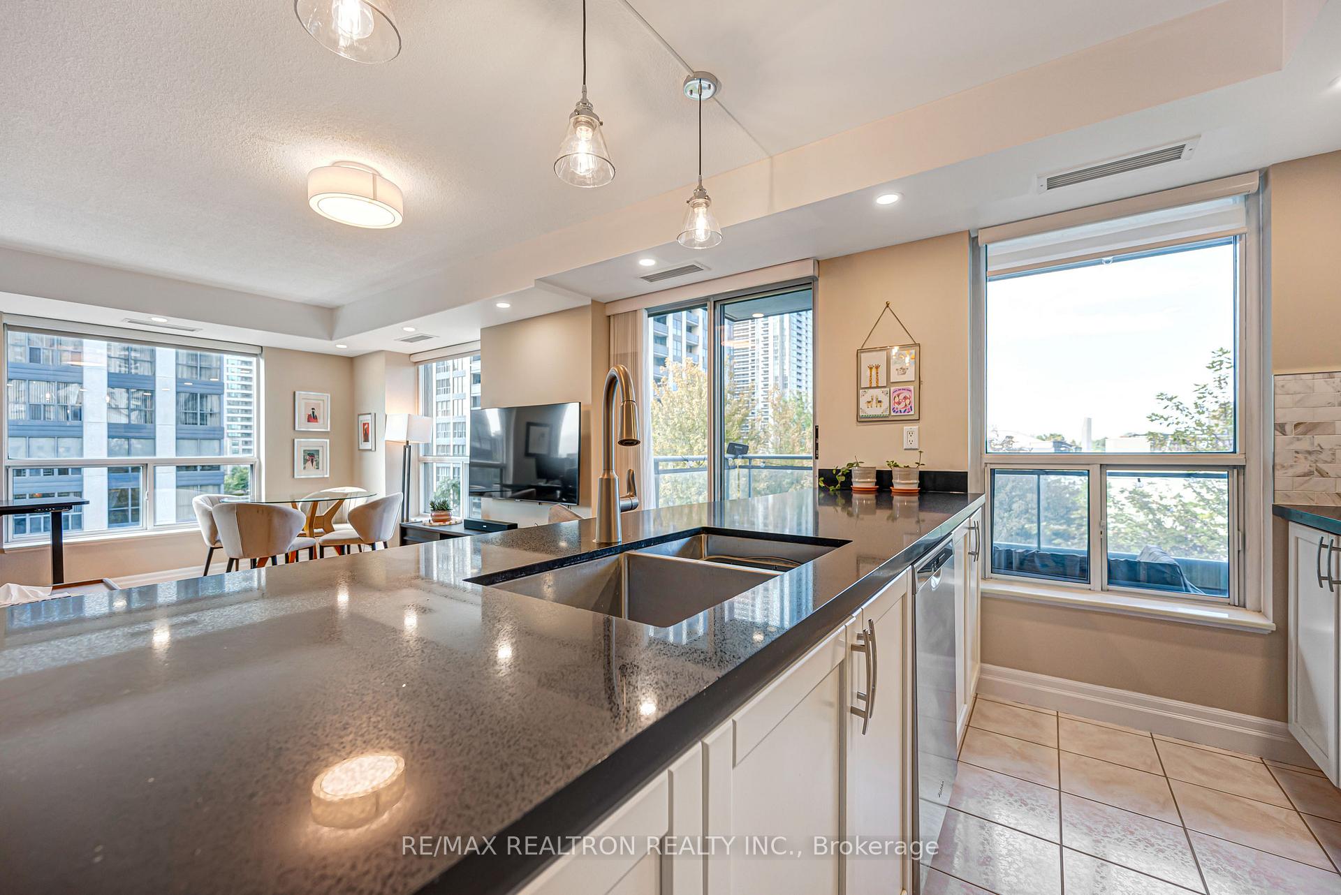 Photo 16 of Unit 515, 188 Doris Avenue, North York, Willowdale East — HOMEH