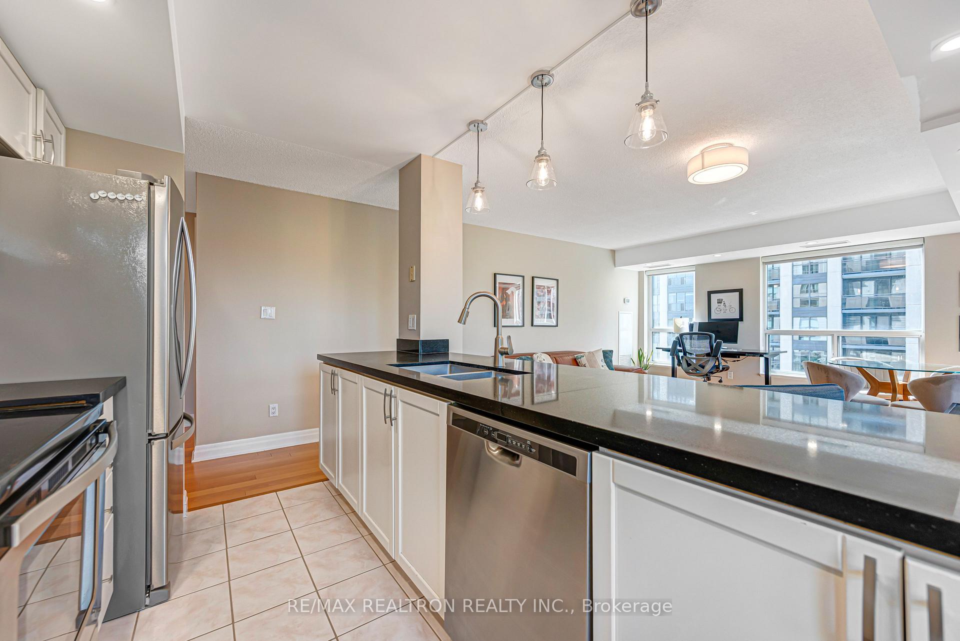 Photo 20 of Unit 515, 188 Doris Avenue, North York, Willowdale East — HOMEH