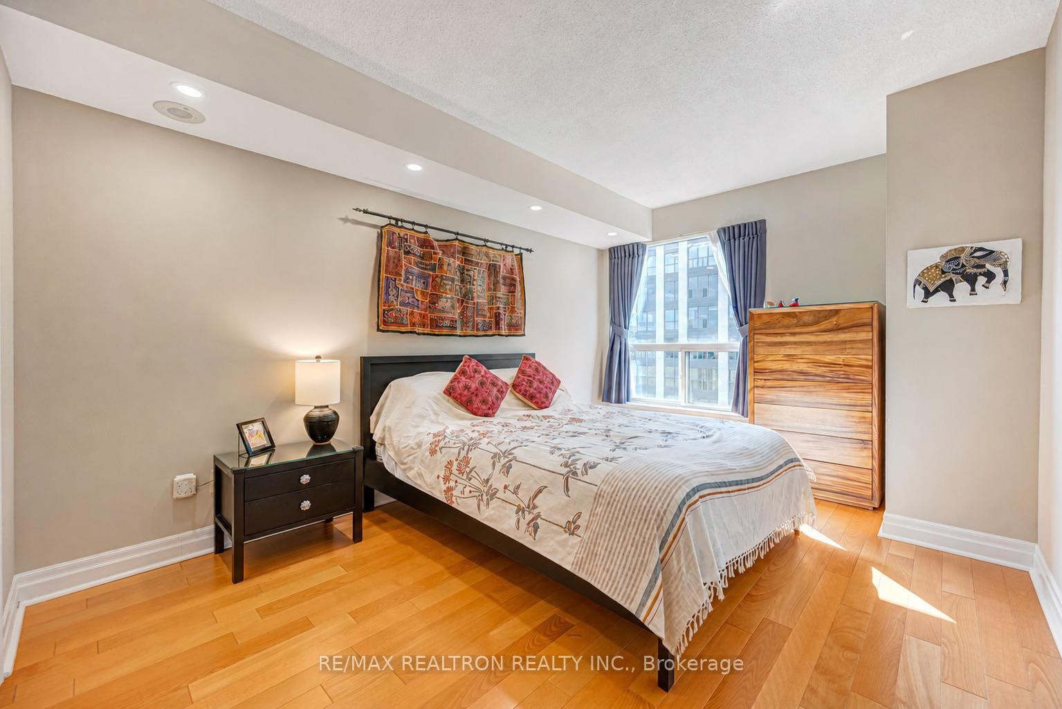Photo 22 of Unit 515, 188 Doris Avenue, North York, Willowdale East — HOMEH