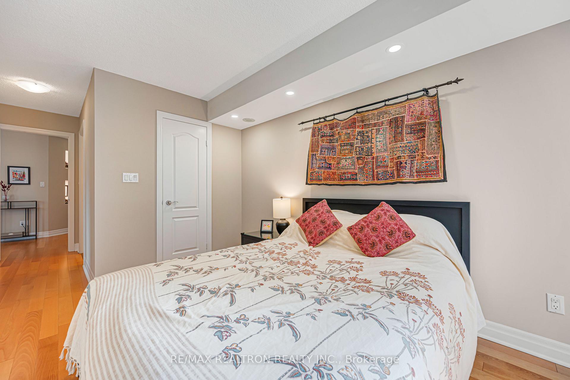 Photo 23 of Unit 515, 188 Doris Avenue, North York, Willowdale East — HOMEH