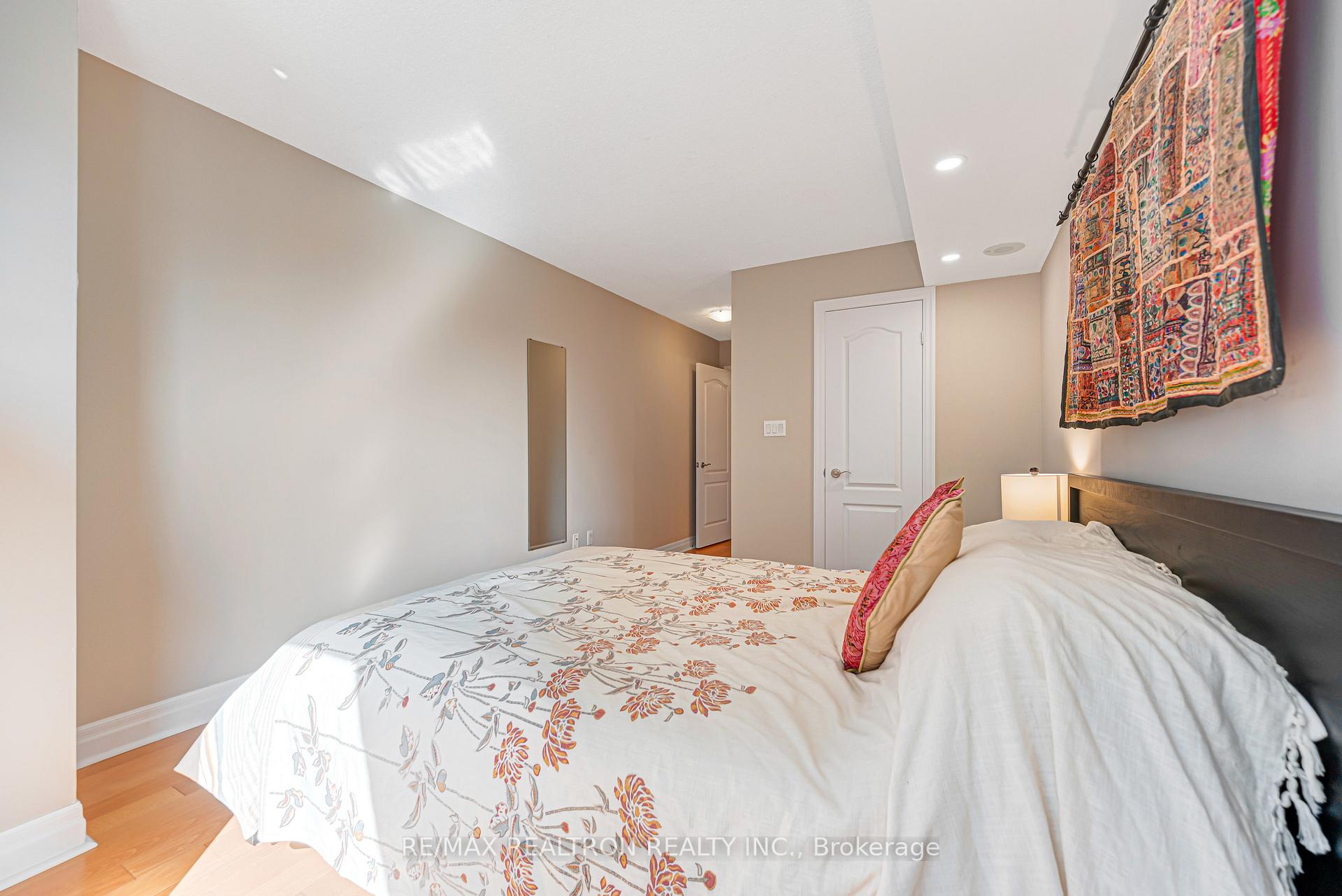Photo 24 of Unit 515, 188 Doris Avenue, North York, Willowdale East — HOMEH