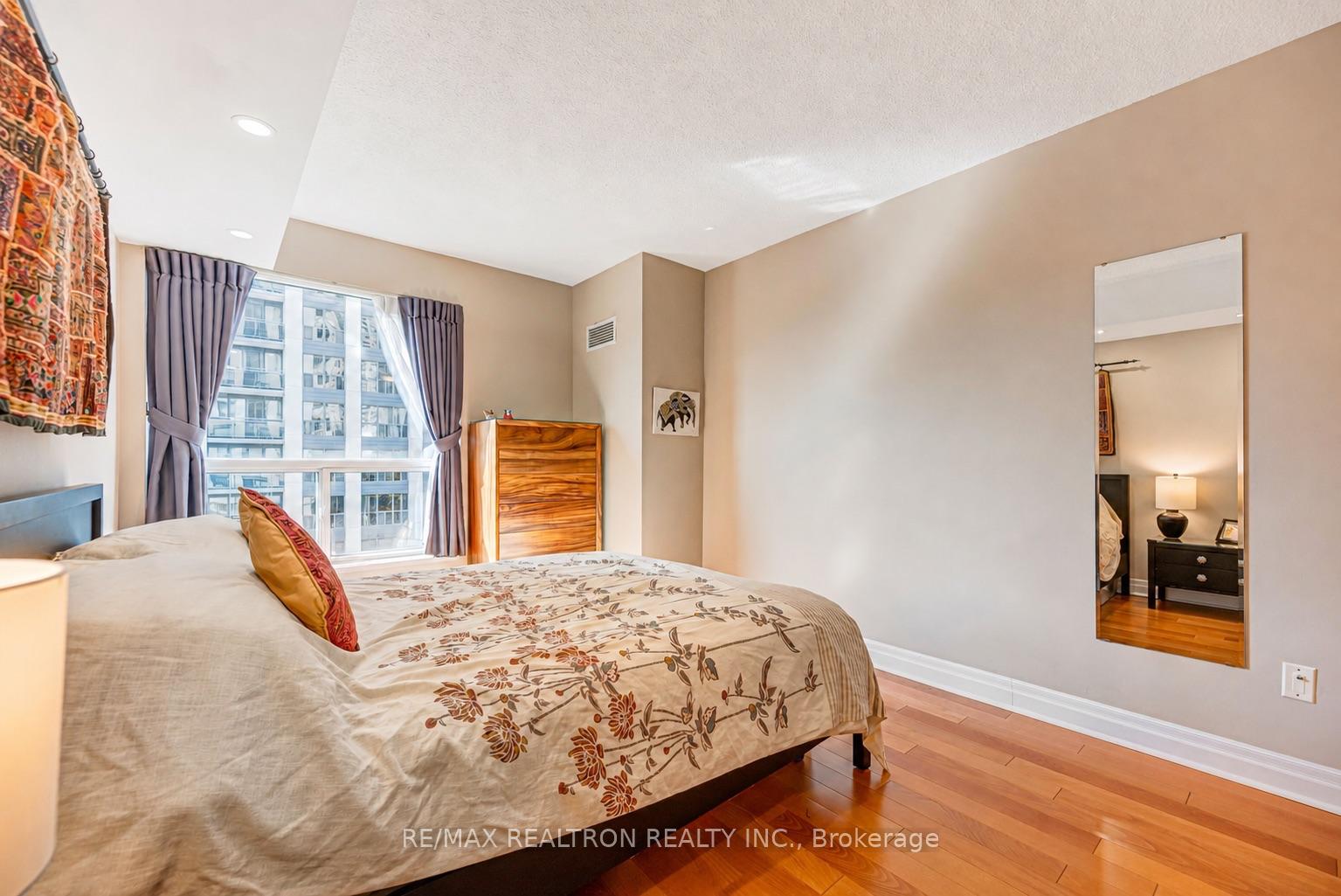Photo 25 of Unit 515, 188 Doris Avenue, North York, Willowdale East — HOMEH