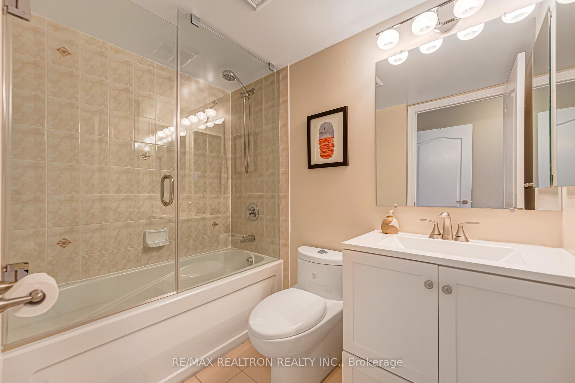 Photo 26 of Unit 515, 188 Doris Avenue, North York, Willowdale East — HOMEH