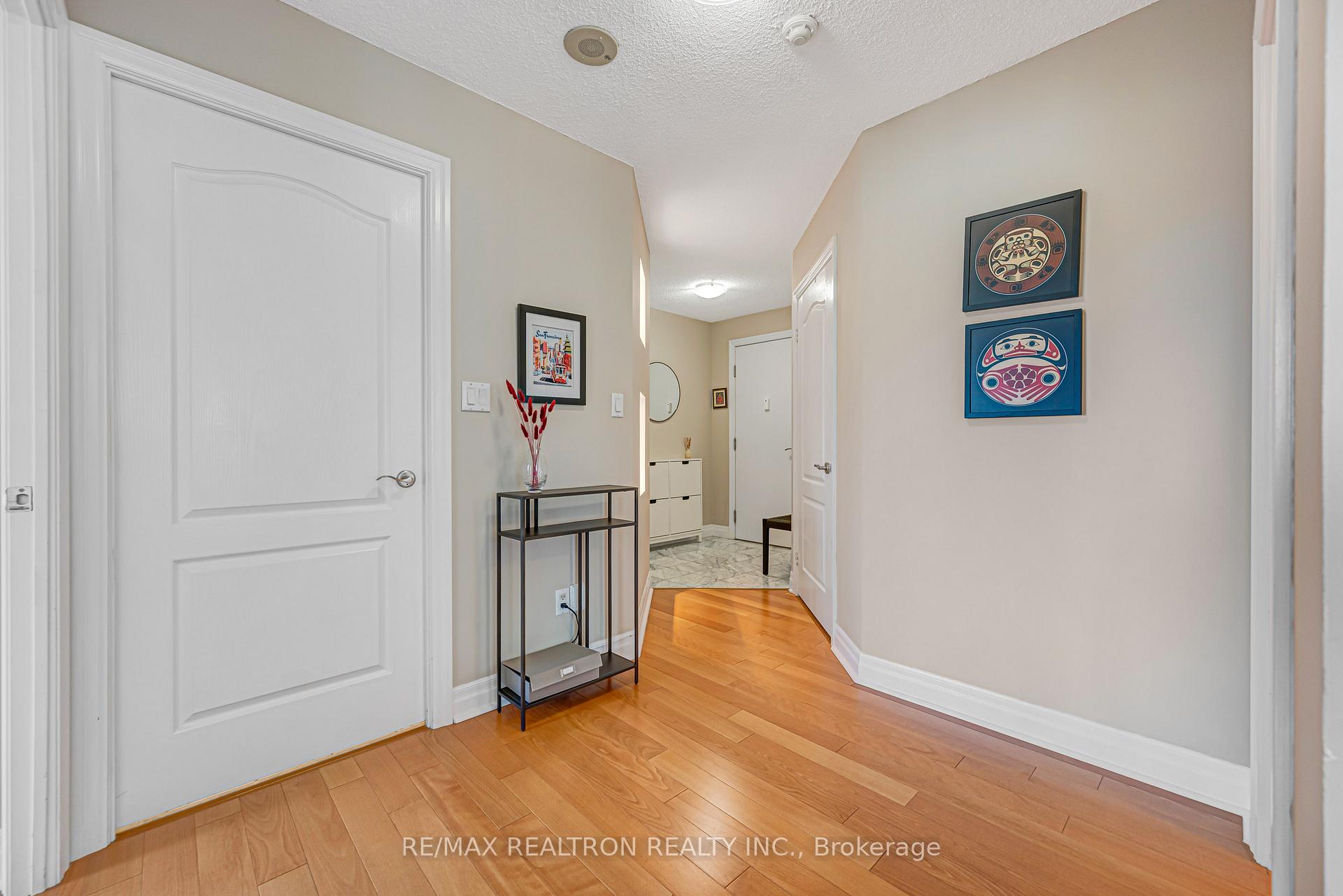 Photo 32 of Unit 515, 188 Doris Avenue, North York, Willowdale East — HOMEH