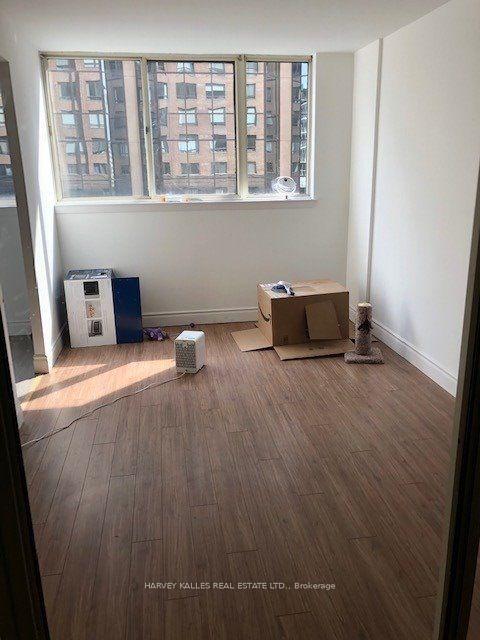Photo 8 of Unit 710, 633 Bay Street, Toronto, Bay Street Corridor — HOMEH