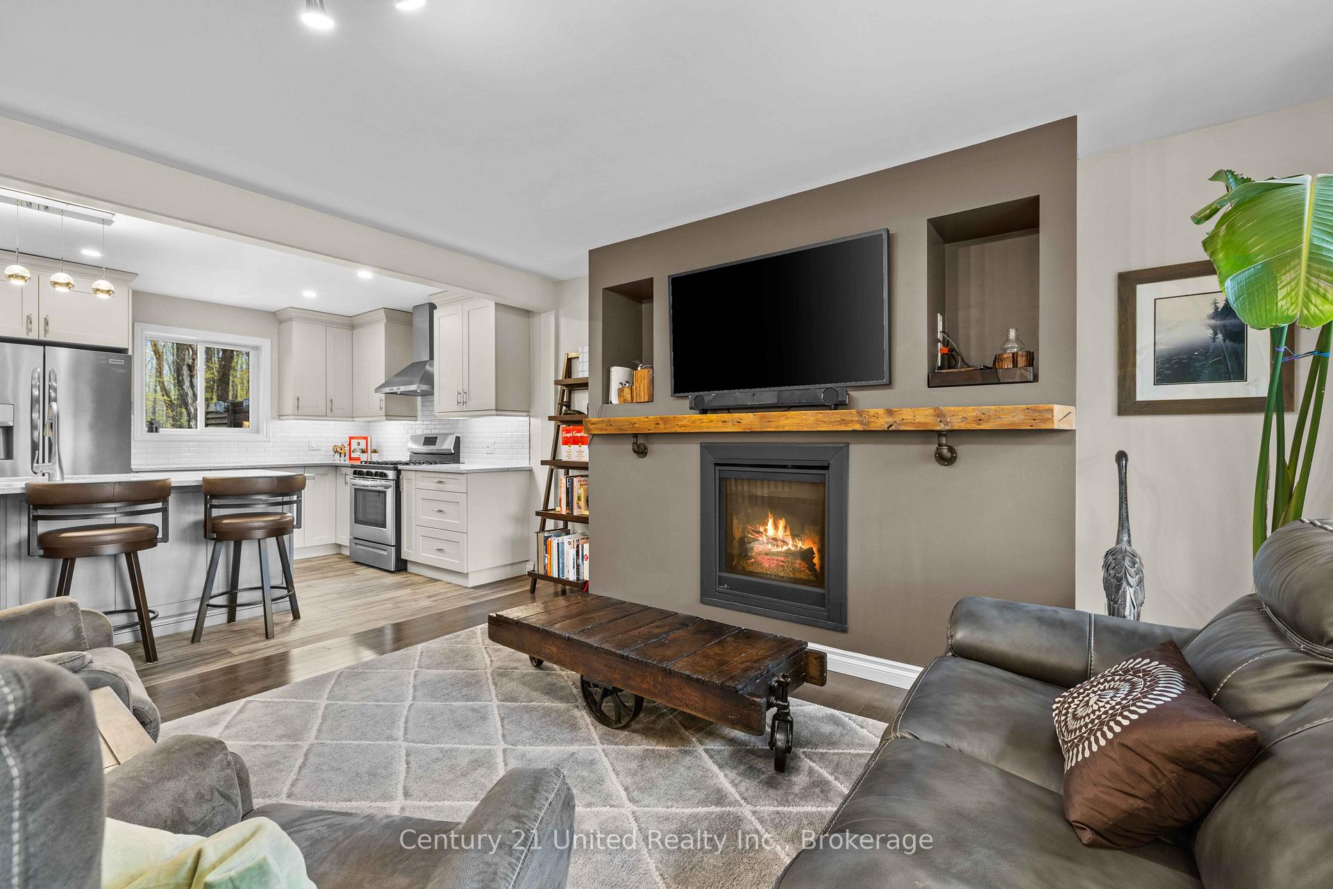 Photo 3 of 1746 Lakehurst Road, Trent Lakes — HOMEH