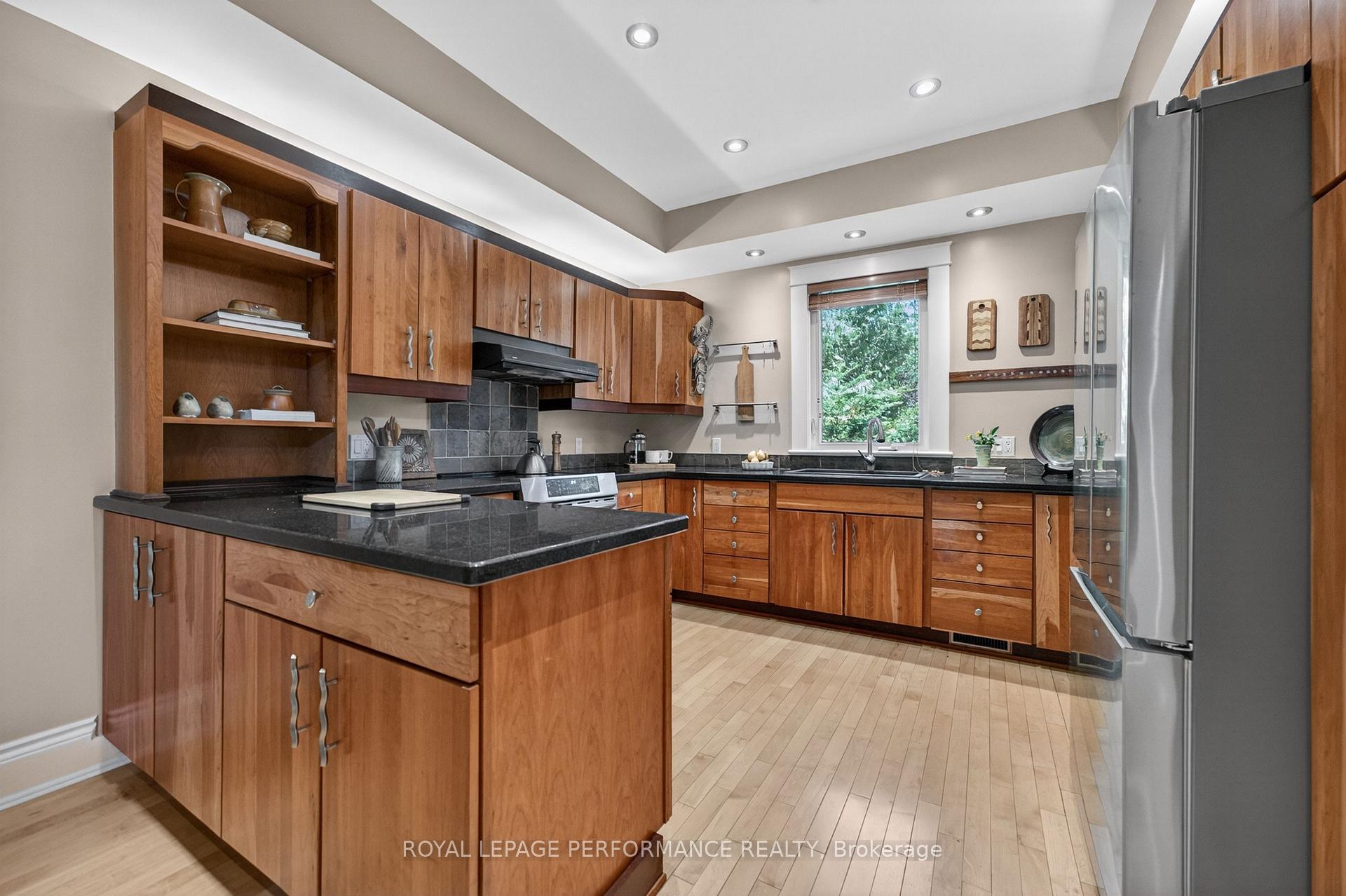 Photo 12 of 335 Osgoode Street, Ottawa, Sandy Hill — HOMEH