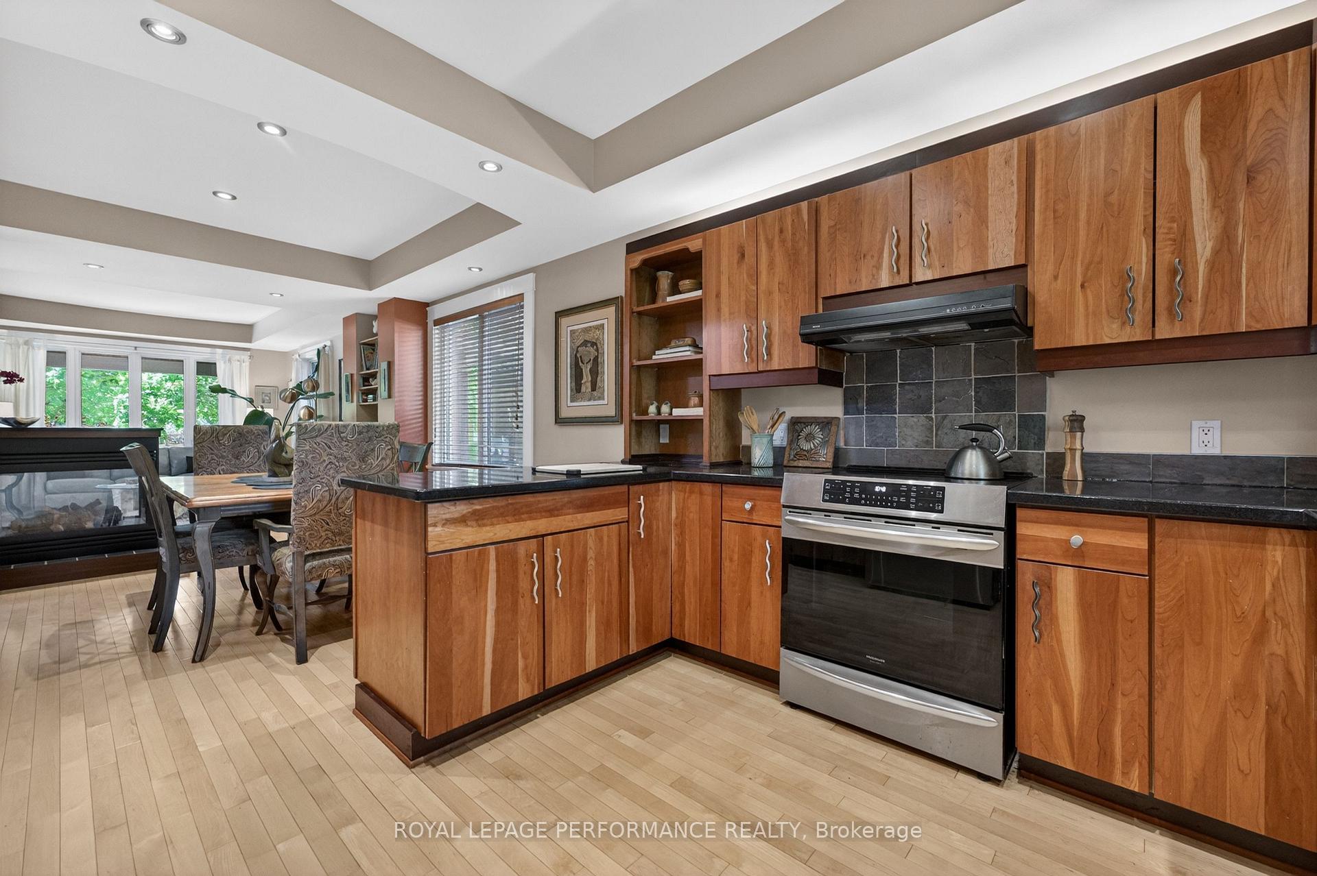 Photo 14 of 335 Osgoode Street, Ottawa, Sandy Hill — HOMEH