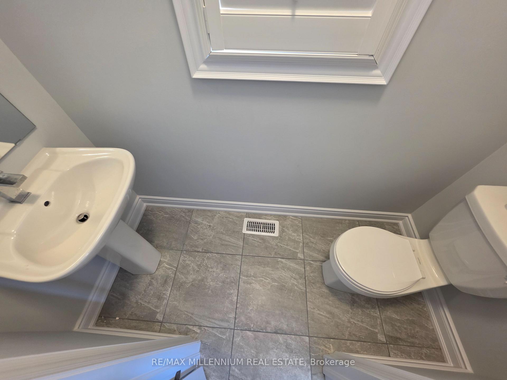 Photo 4 of 87 Bearberry Road E, Springwater, Midhurst — HOMEH
