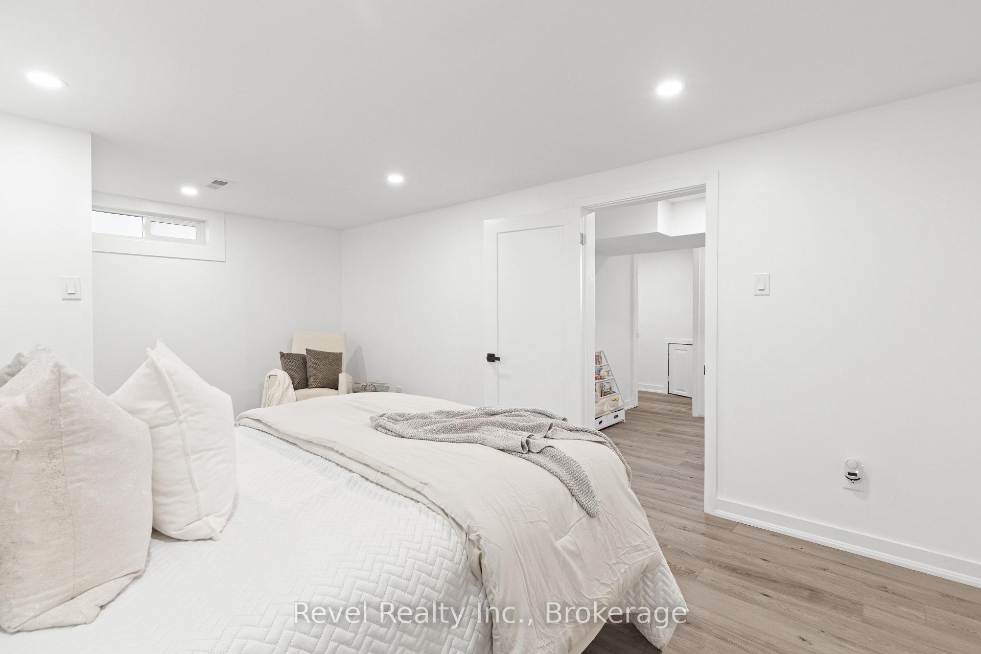 Photo 32 of 25 Riverview Road, Kawartha Lakes, Lindsay — HOMEH