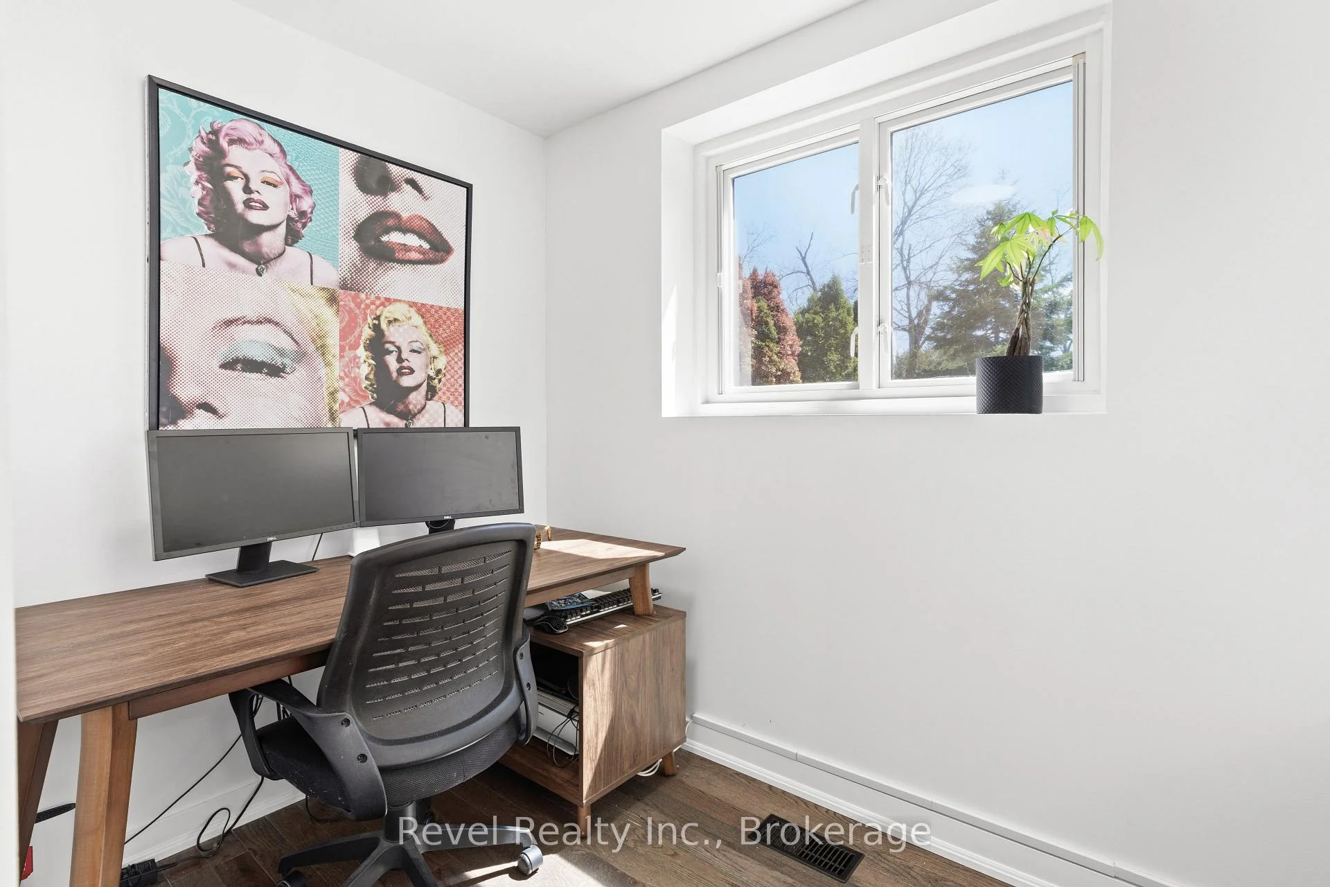 Photo 18 of 25 Riverview Road, Kawartha Lakes, Lindsay — HOMEH
