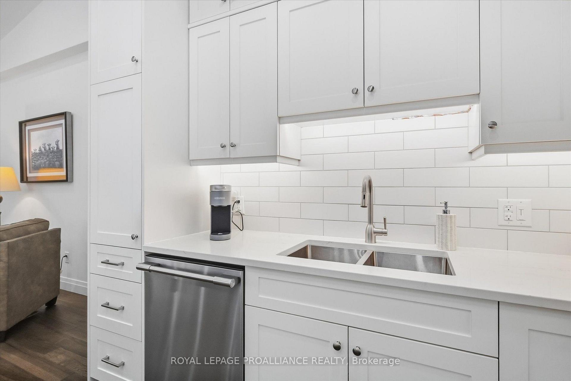 Photo 10 of 322 Elbow Point Road, Trent Lakes — HOMEH