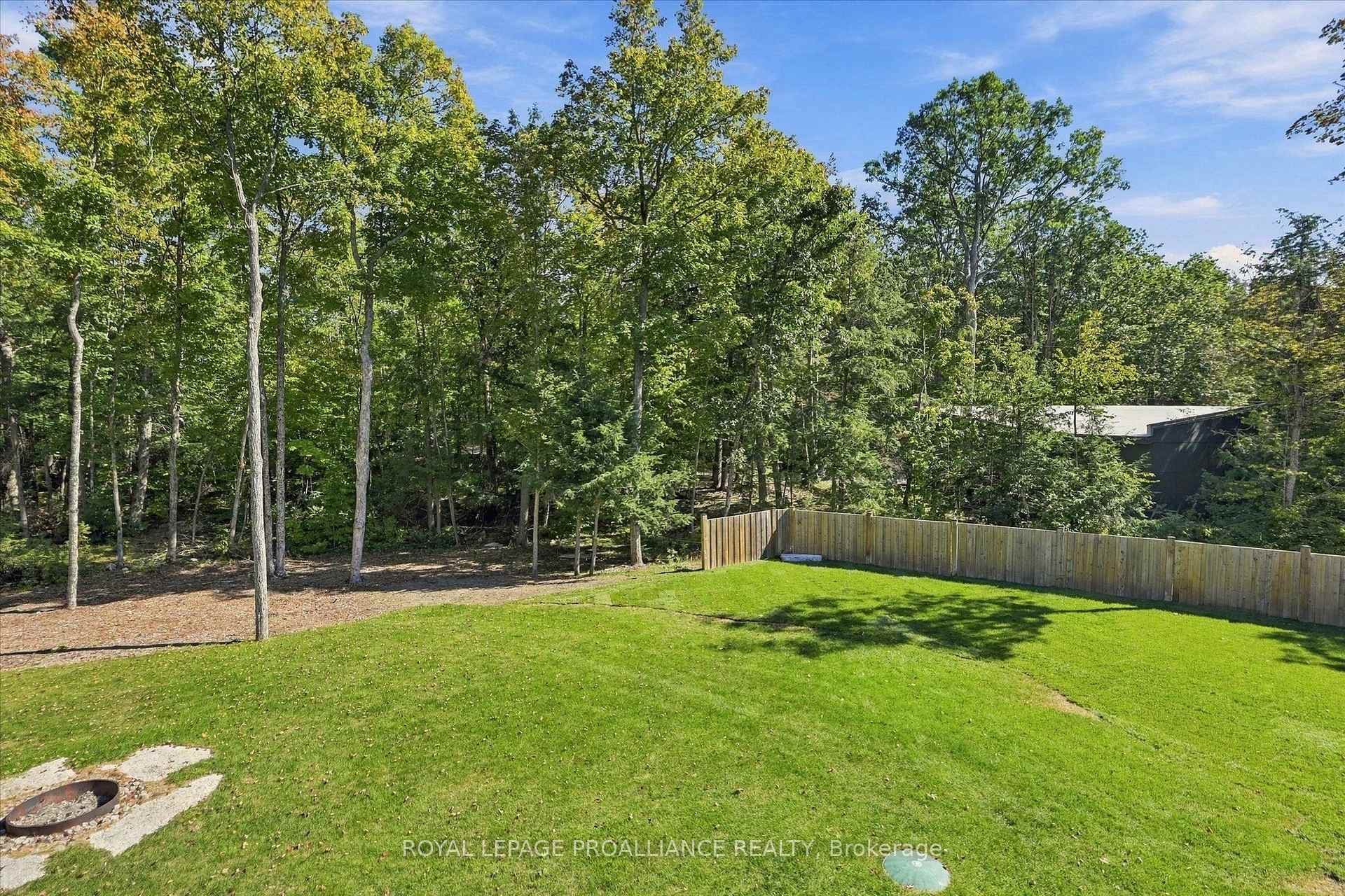Photo 17 of 322 Elbow Point Road, Trent Lakes — HOMEH