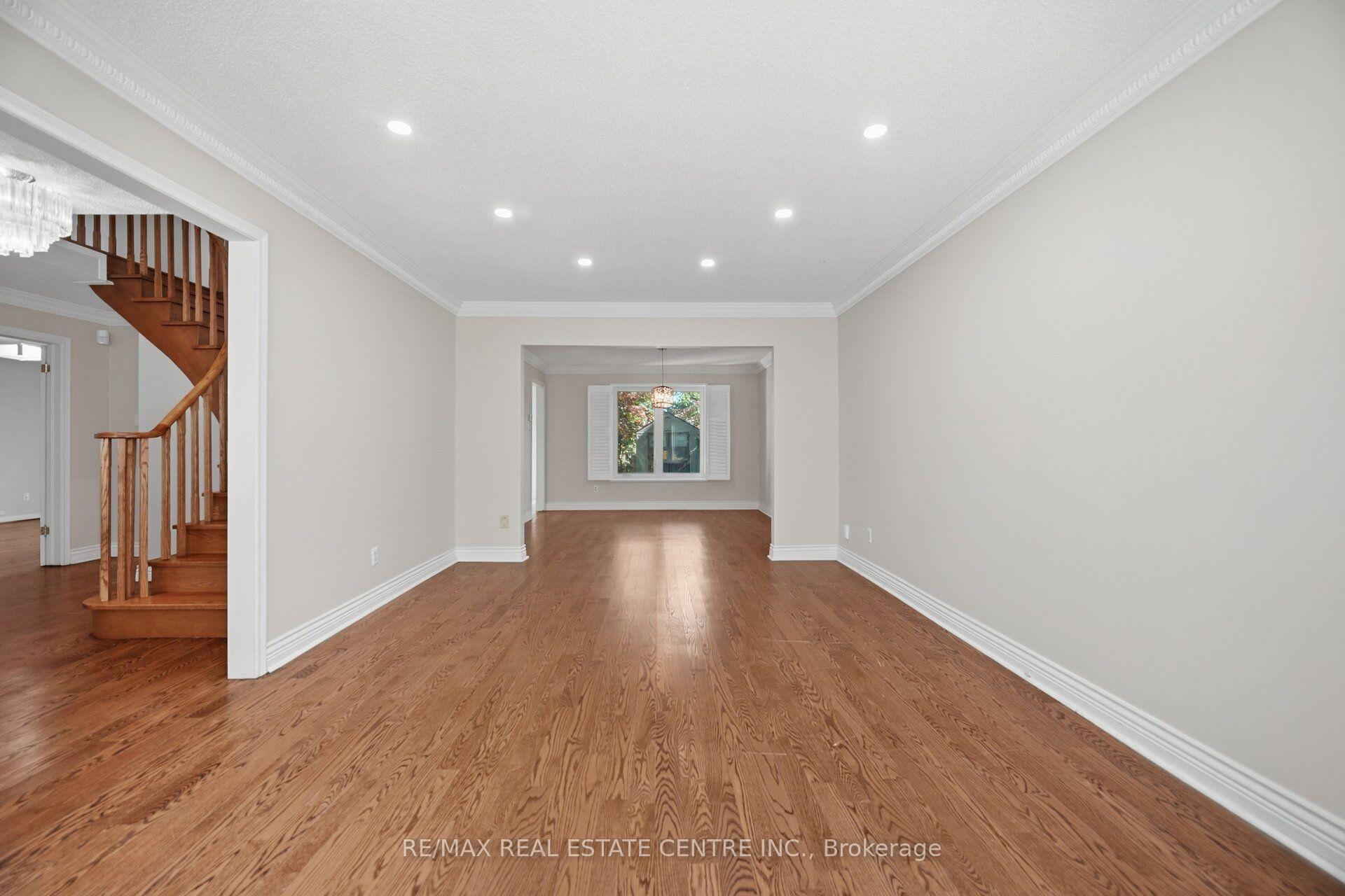 Photo 13 of 1572 Maple Ridge Drive, Mississauga, Rathwood — HOMEH