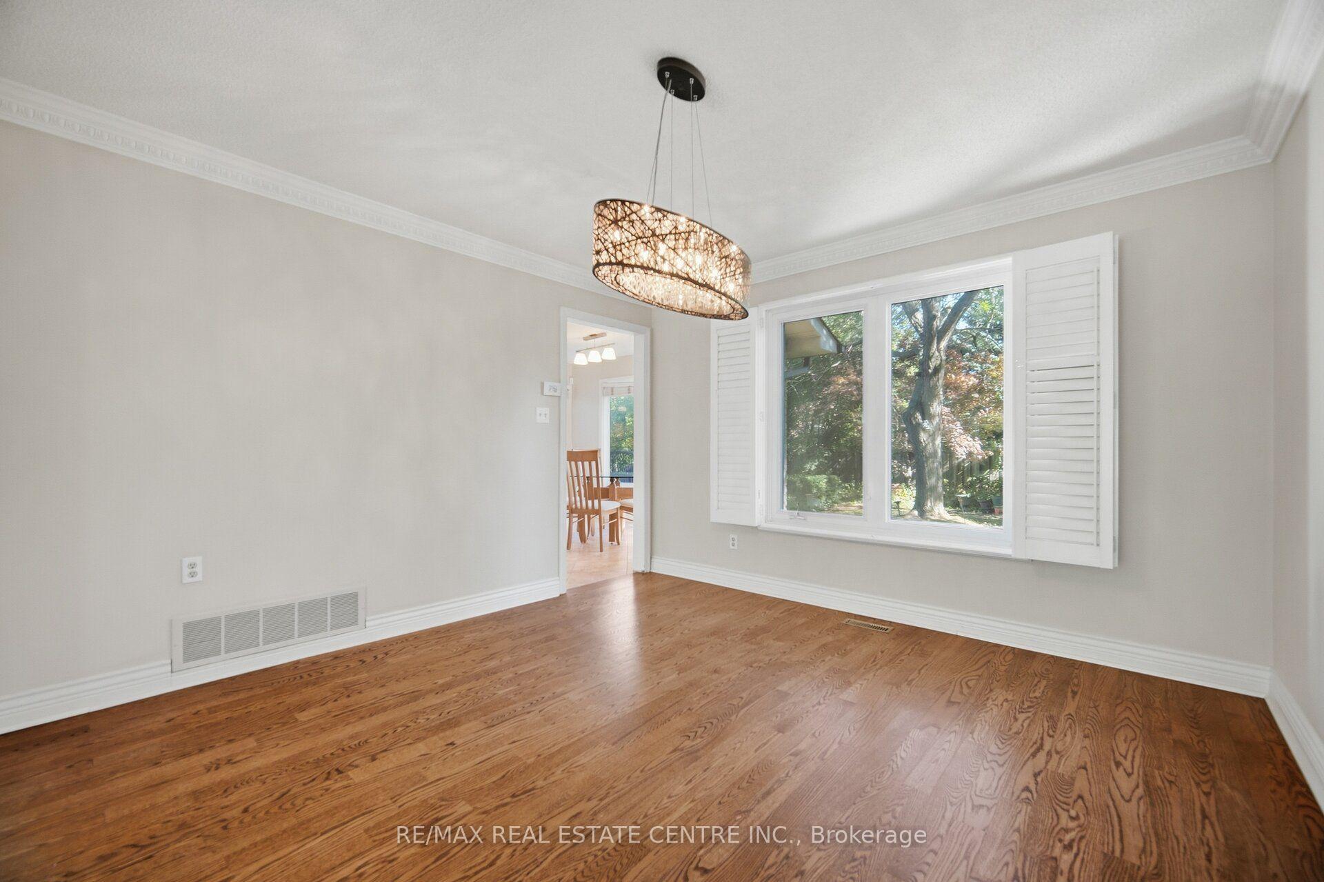 Photo 15 of 1572 Maple Ridge Drive, Mississauga, Rathwood — HOMEH
