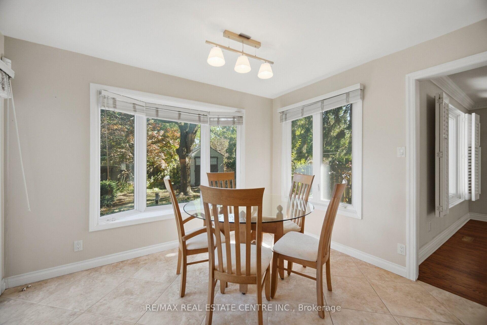 Photo 17 of 1572 Maple Ridge Drive, Mississauga, Rathwood — HOMEH