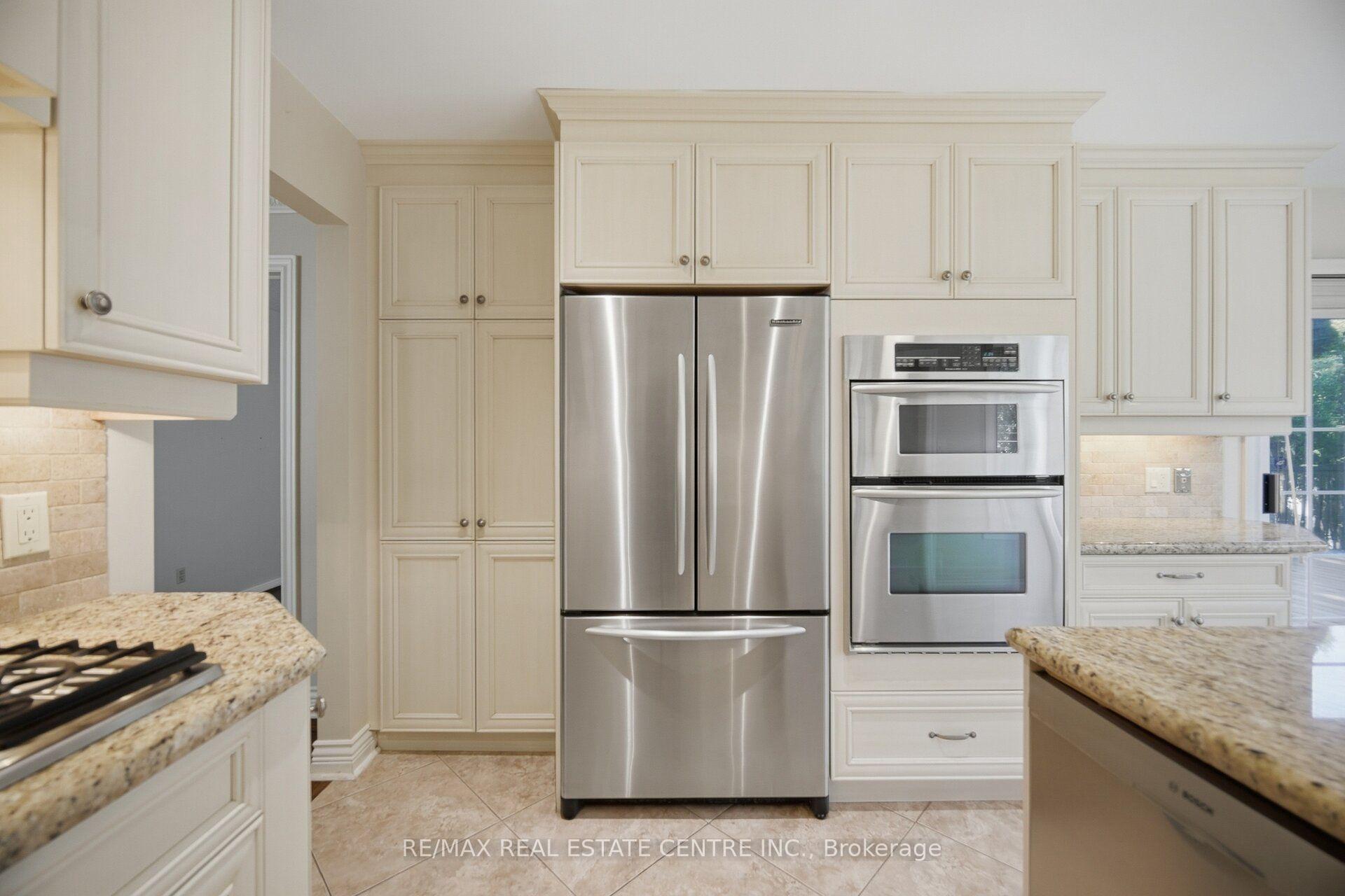 Photo 20 of 1572 Maple Ridge Drive, Mississauga, Rathwood — HOMEH