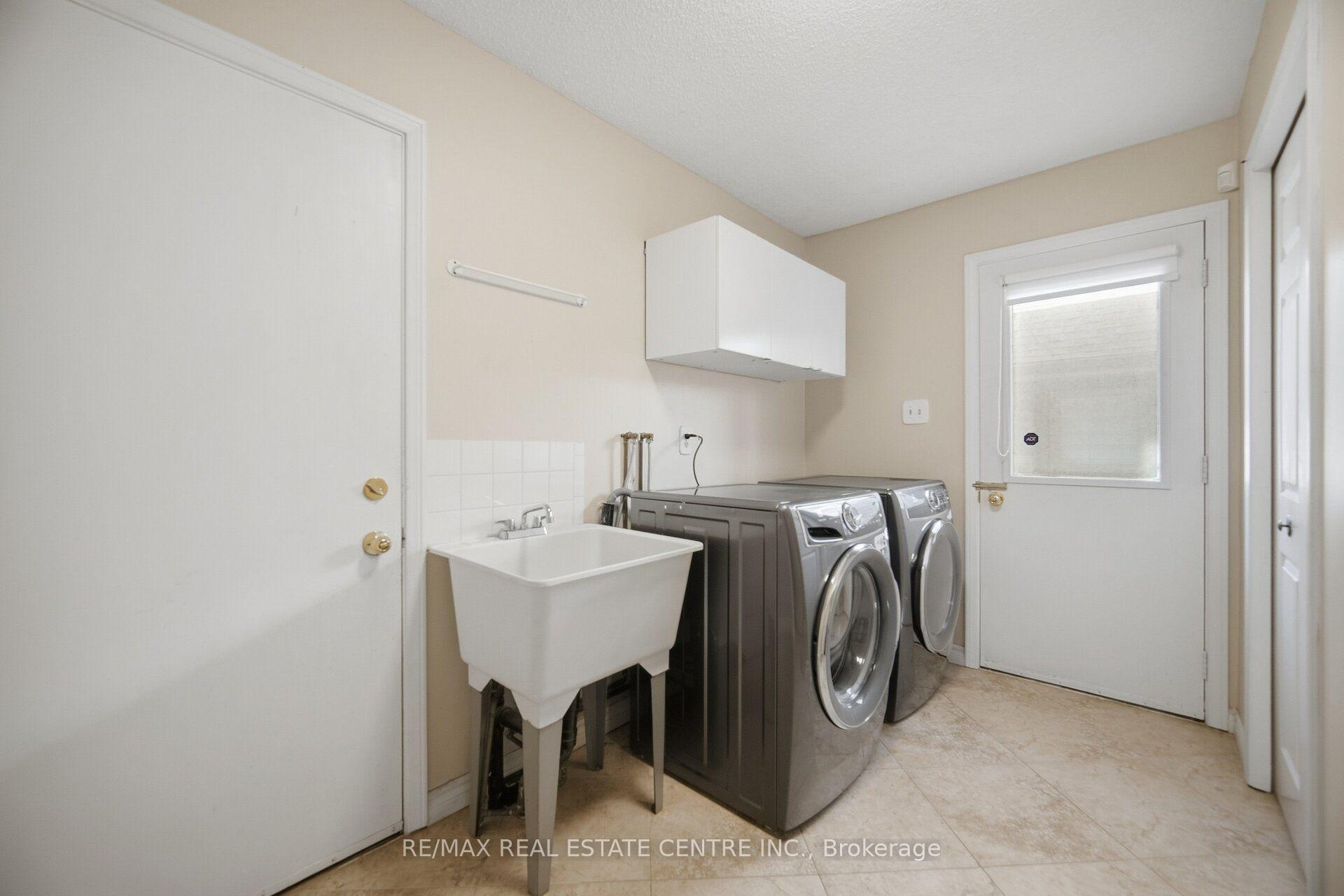 Photo 24 of 1572 Maple Ridge Drive, Mississauga, Rathwood — HOMEH