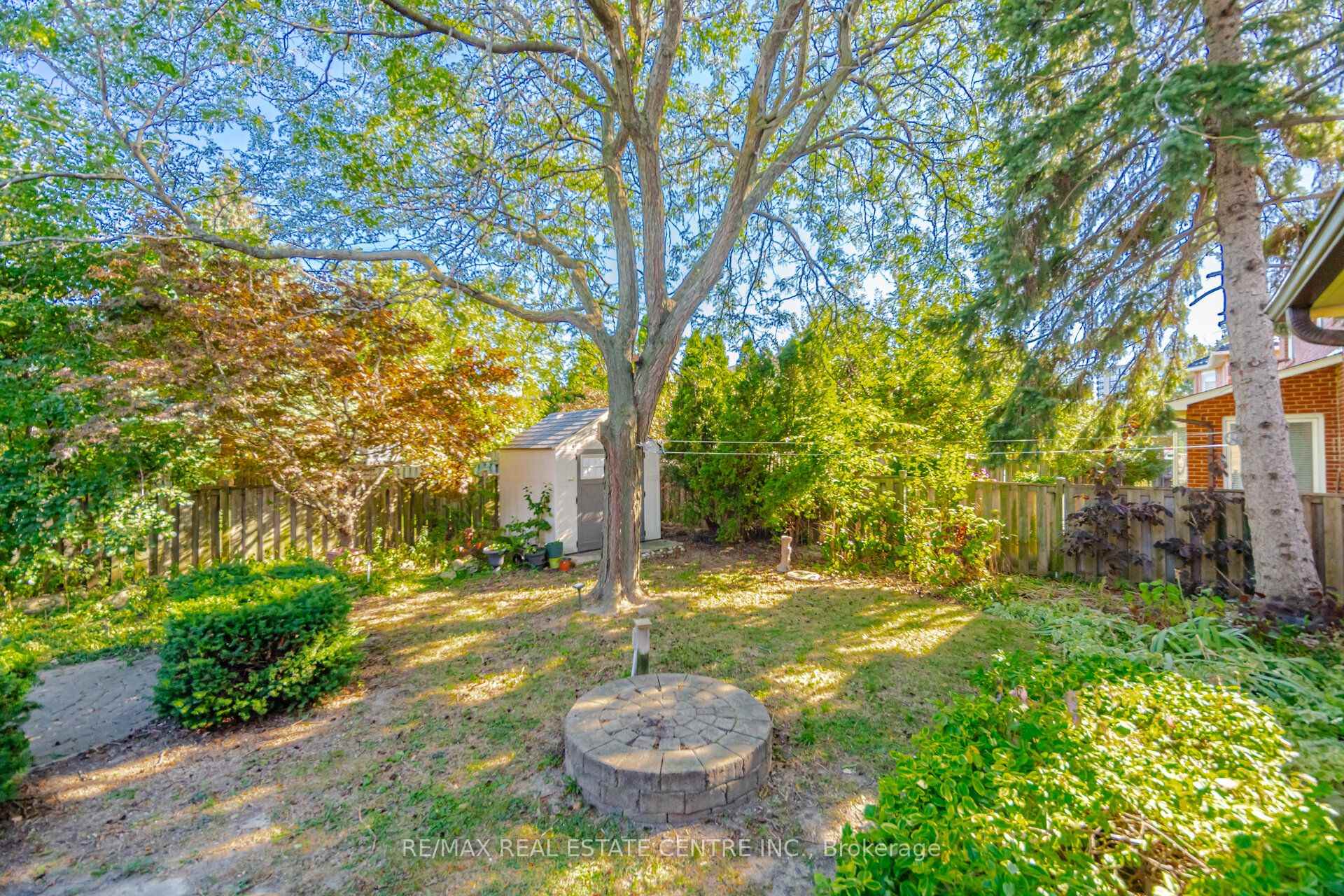Photo 46 of 1572 Maple Ridge Drive, Mississauga, Rathwood — HOMEH