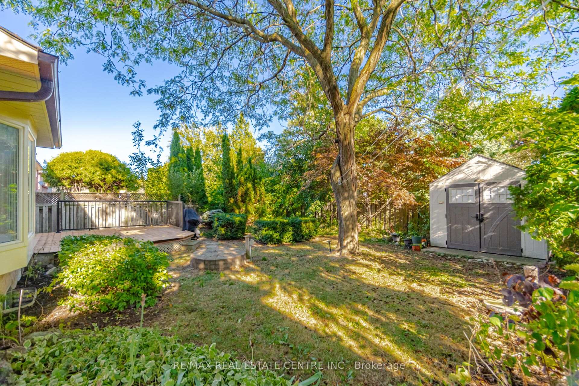 Photo 47 of 1572 Maple Ridge Drive, Mississauga, Rathwood — HOMEH