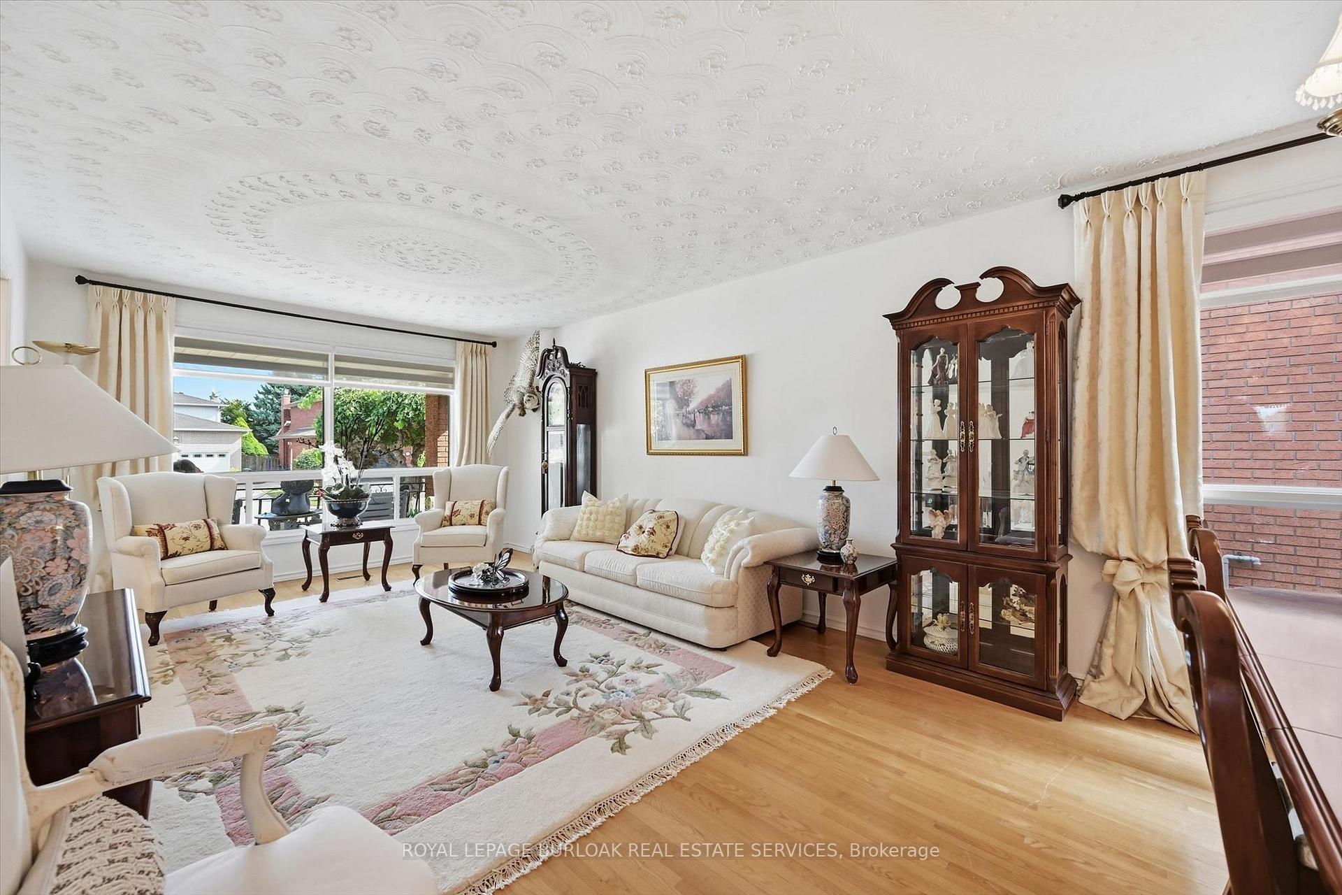 Photo 10 of 83 Oakridge Drive, Hamilton, Stoney Creek — HOMEH
