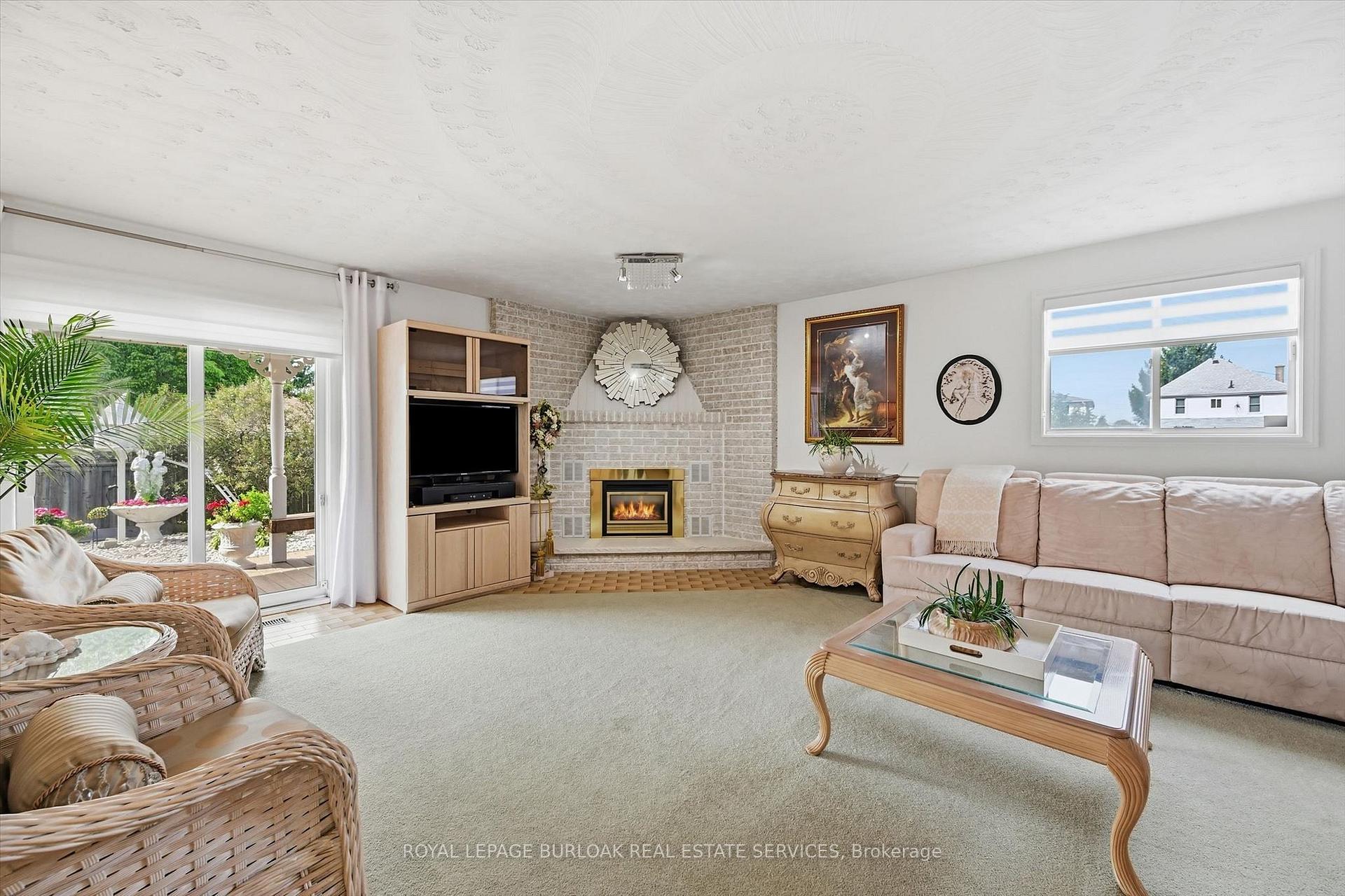 Photo 16 of 83 Oakridge Drive, Hamilton, Stoney Creek — HOMEH