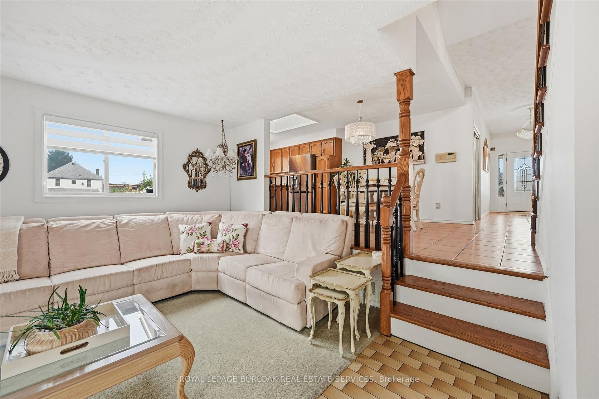 Photo 17 of 83 Oakridge Drive, Hamilton, Stoney Creek — HOMEH