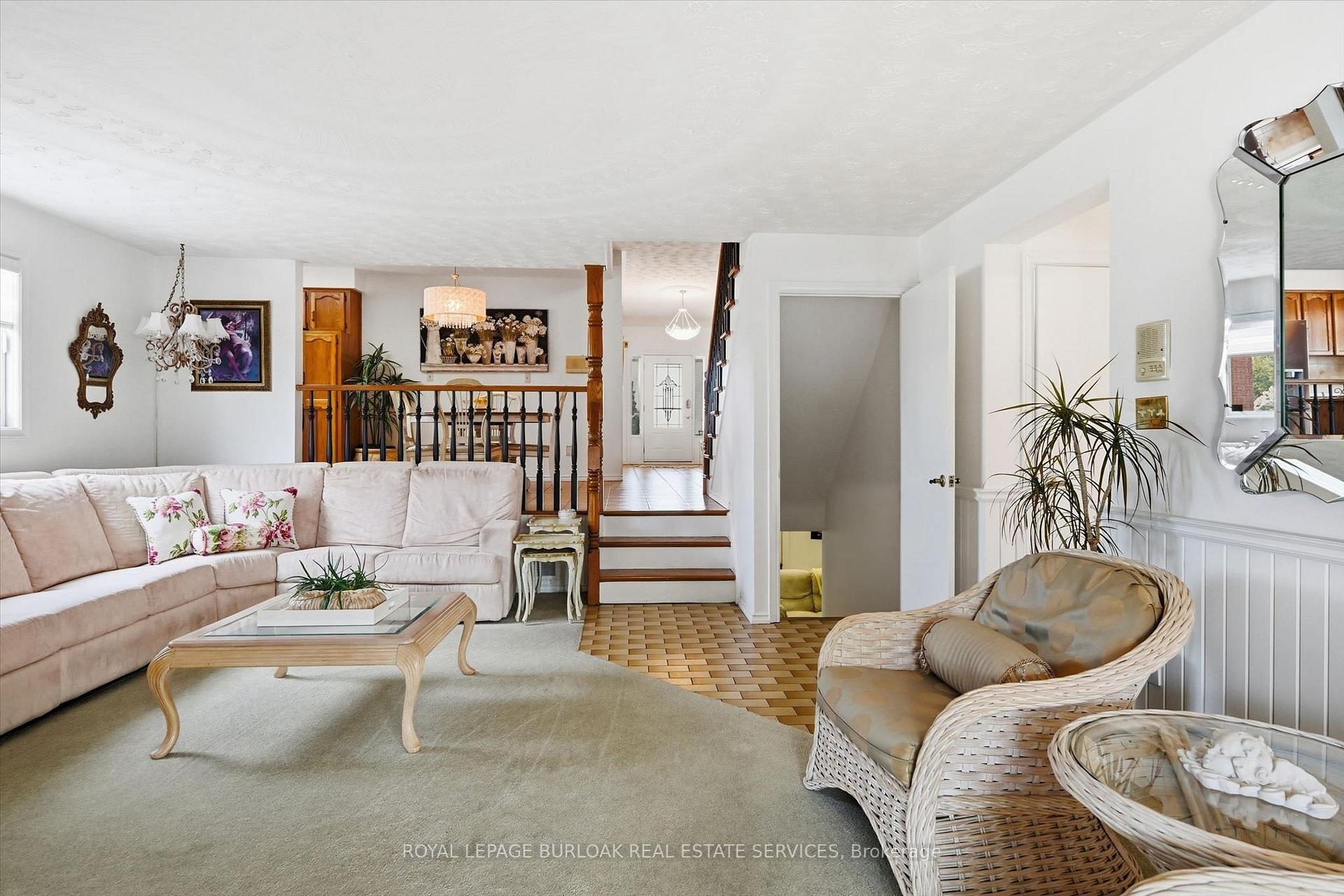 Photo 18 of 83 Oakridge Drive, Hamilton, Stoney Creek — HOMEH