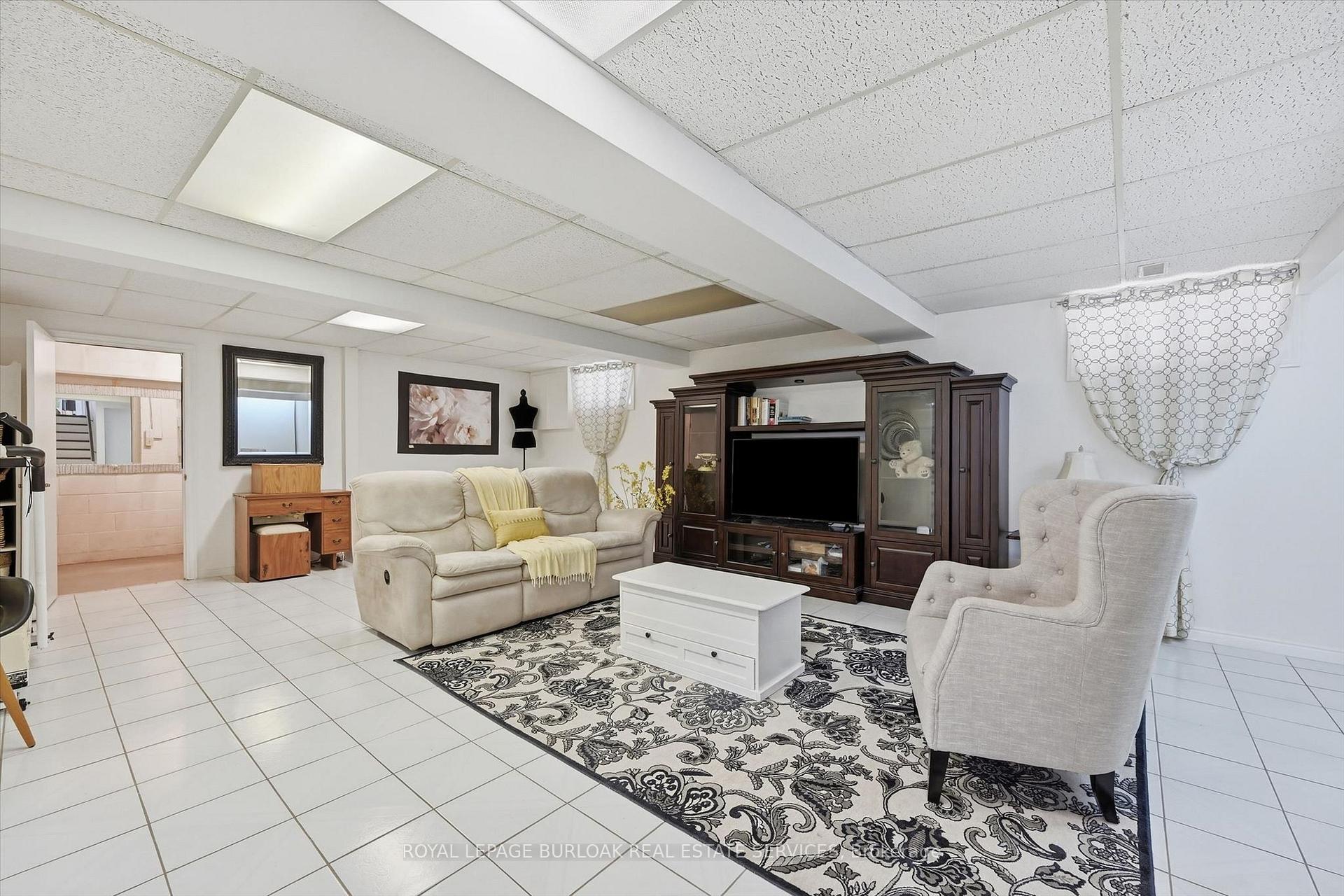 Photo 31 of 83 Oakridge Drive, Hamilton, Stoney Creek — HOMEH