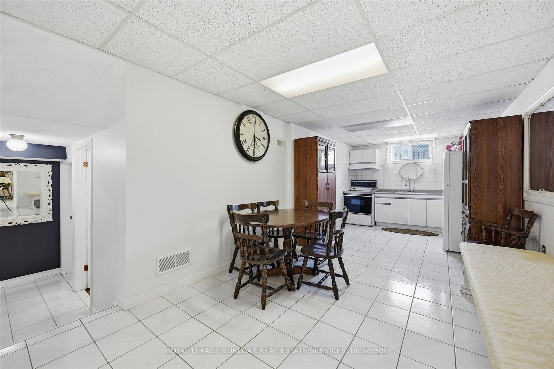Photo 34 of 83 Oakridge Drive, Hamilton, Stoney Creek — HOMEH