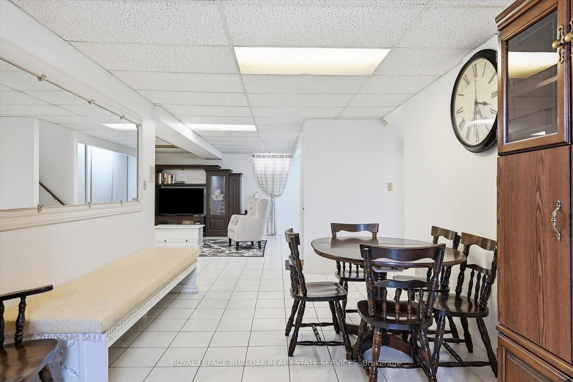Photo 36 of 83 Oakridge Drive, Hamilton, Stoney Creek — HOMEH